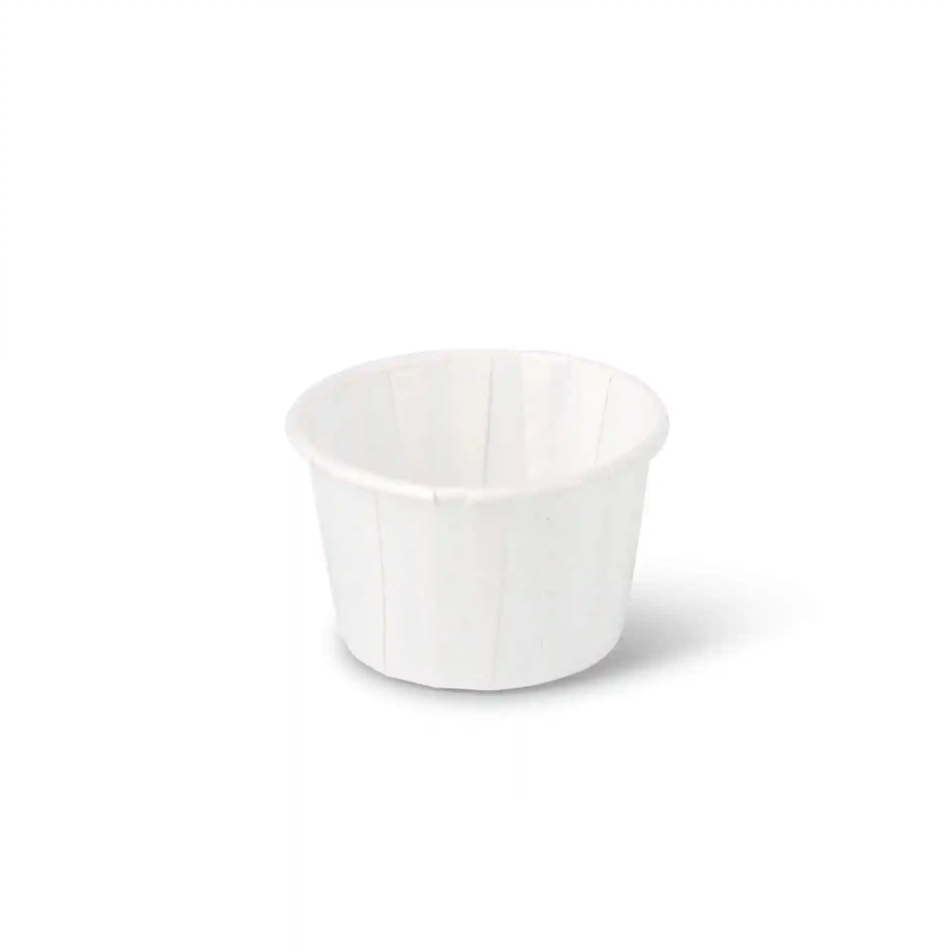 Gobelet blanc d'une hauteur de 30 mm et d'un diamètre supérieur de 52 mm, contenant 45 ml.