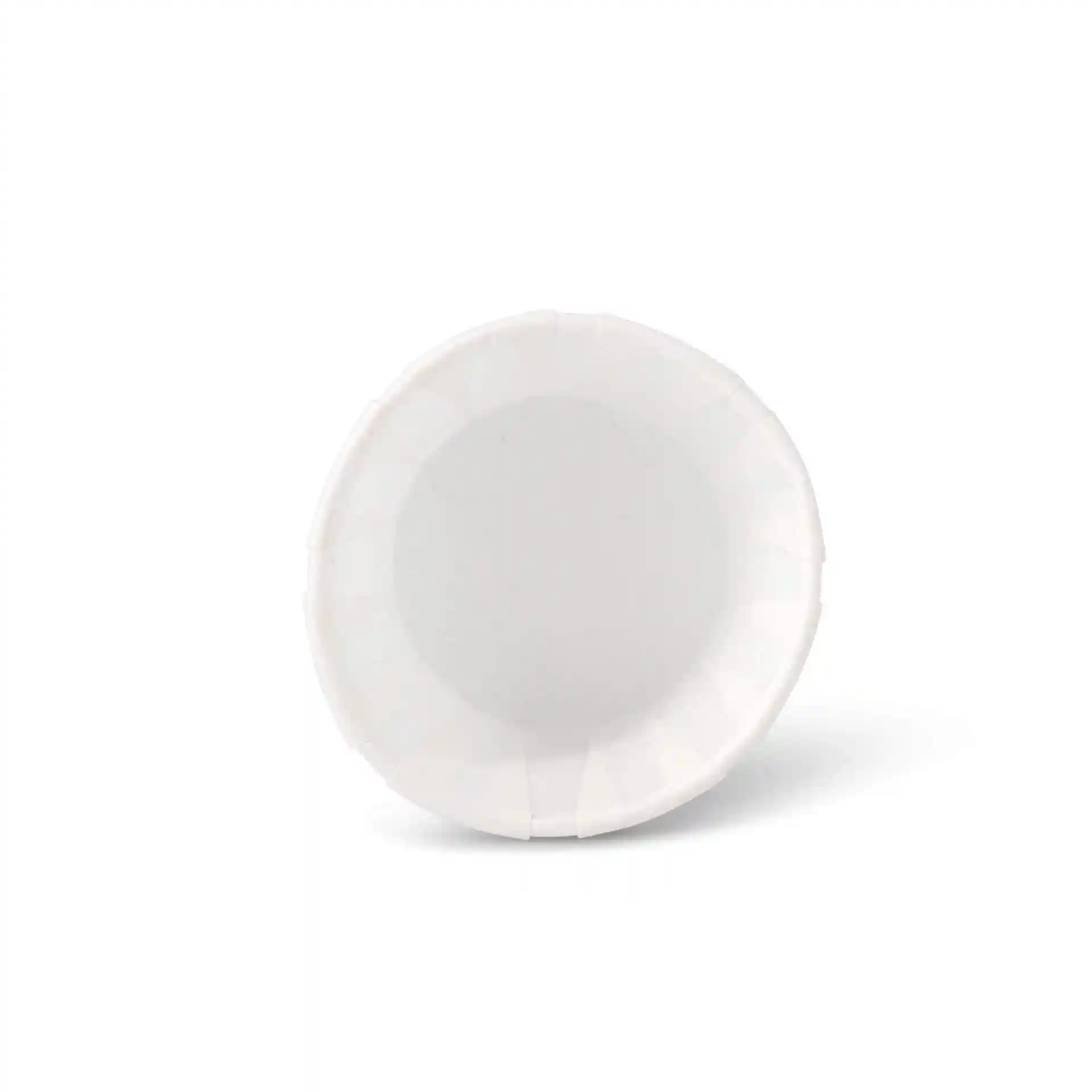 Gobelet blanc d'un diamètre de 52 mm et d'une hauteur de 30 mm, conçu pour un volume de 45 ml.