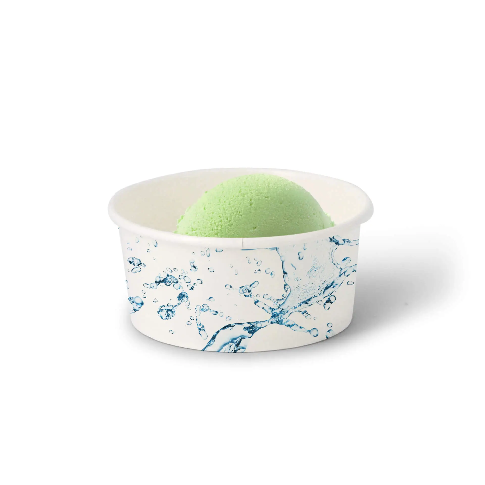 Un gobelet blanc de glace avec une boule verte menthe à l'intérieur ; le gobelet présente un design d'éclaboussure d'eau bleue.