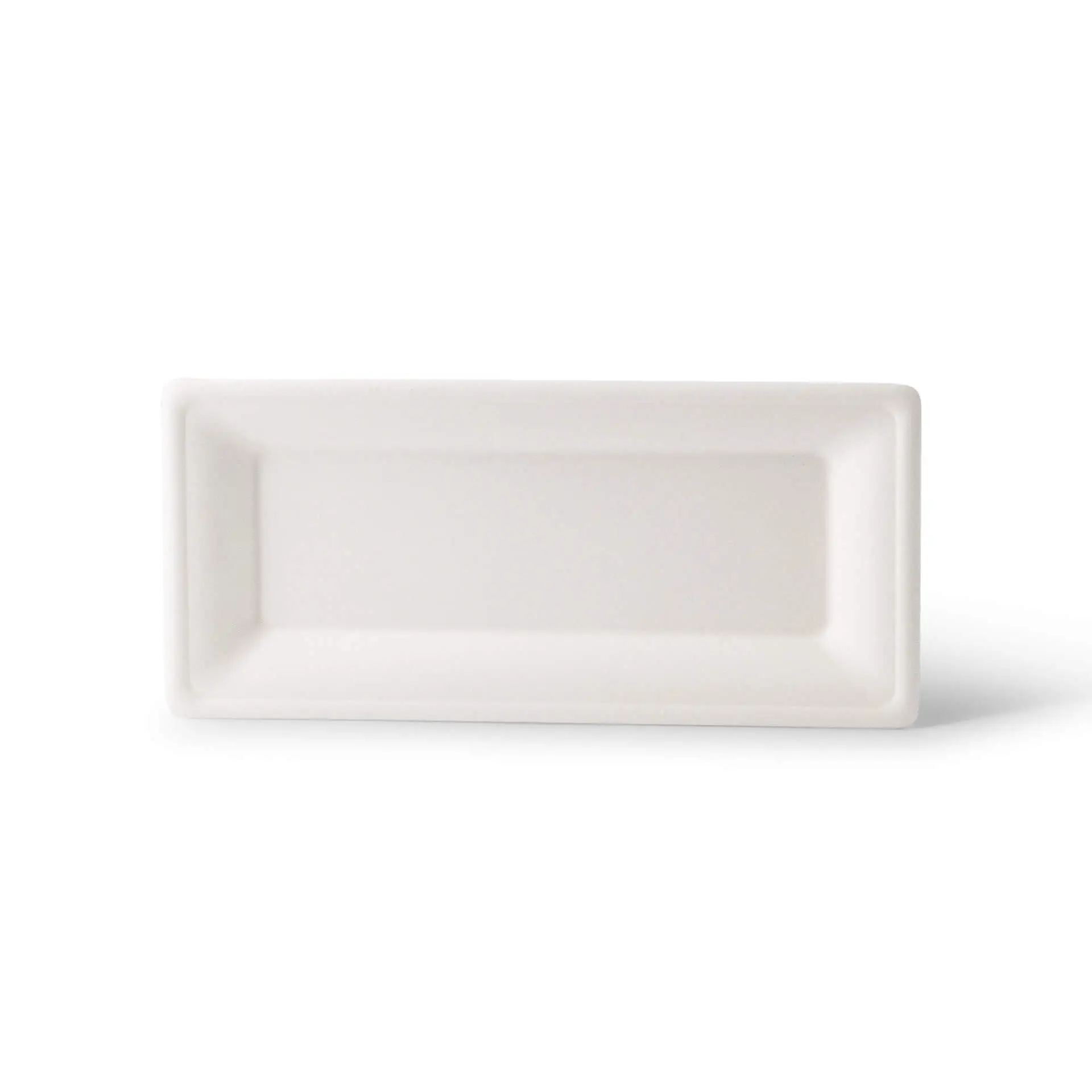 Assiette rectangulaire en canne à sucre, 26 x 13 cm, fabriquée en matériau biodégradable, adaptée aux plats chauds et froids.