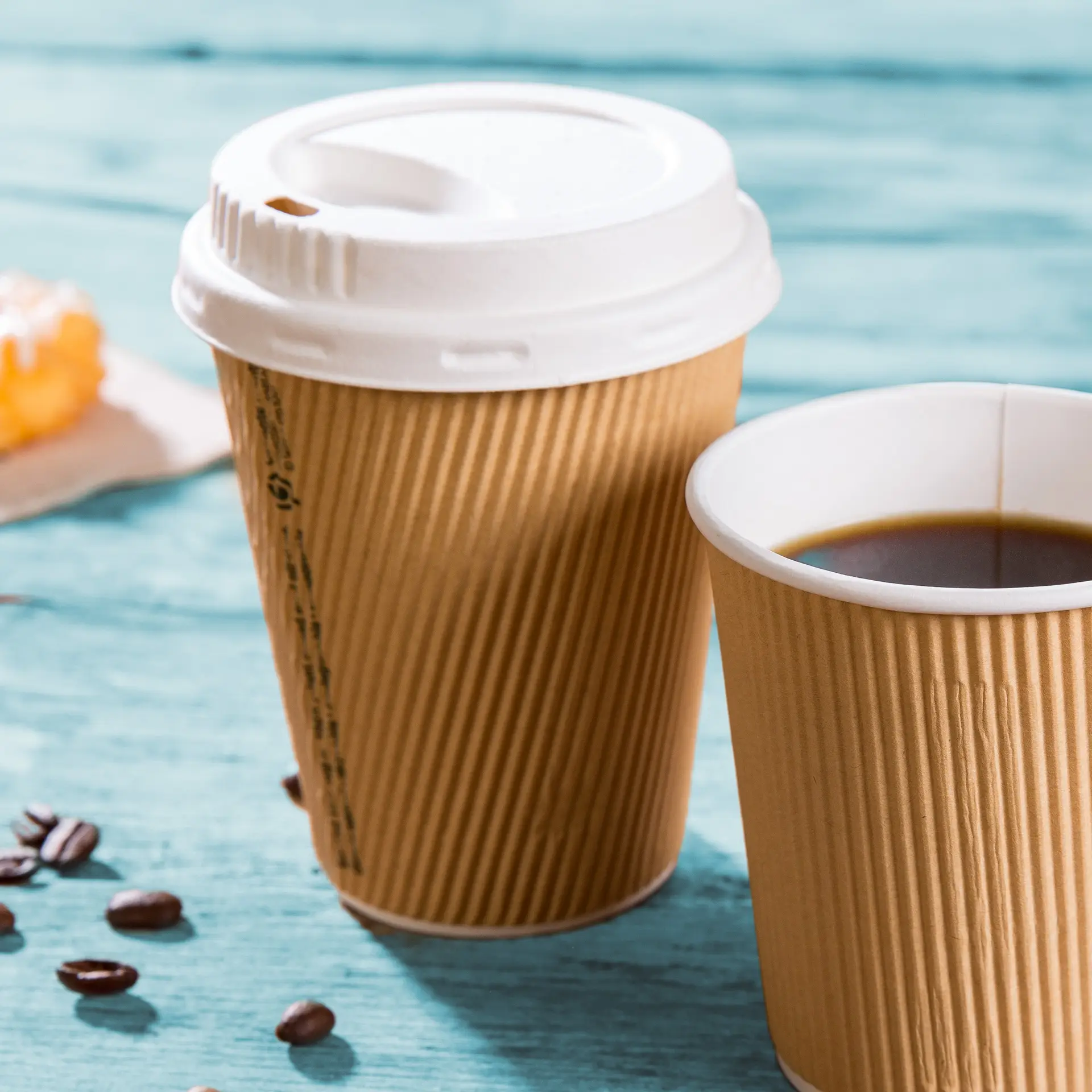 Gobelet en carton ondulé 25 cl / 10 oz, Ø 90 mm, brun dhd04926-riffelbecher-coffee-to-go-becher-250-ml-10-oz-90-mm-braun-innen-weiss-7