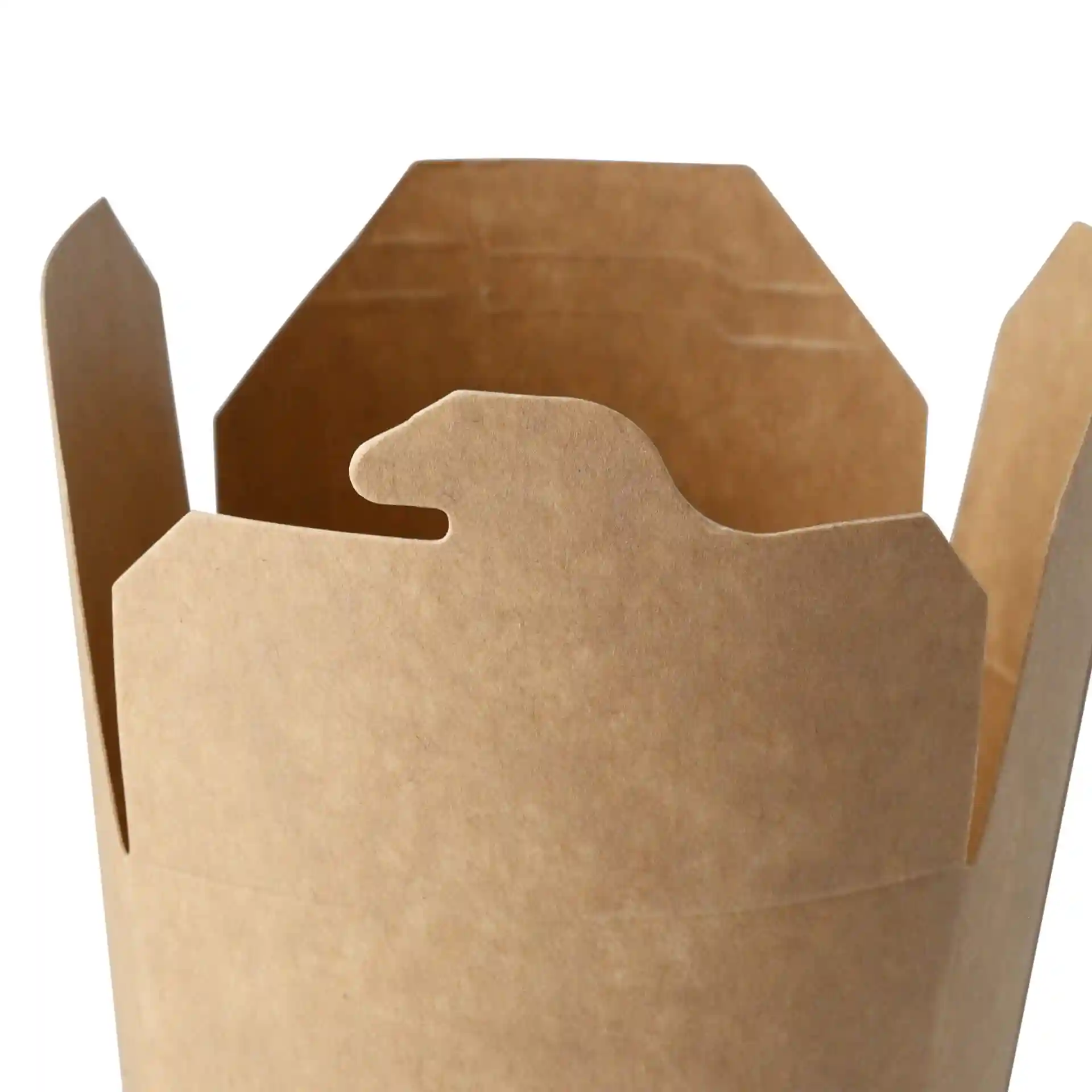 Boîte à nouilles brune en carton enduit, avec un dessus ouvert et des rabats.