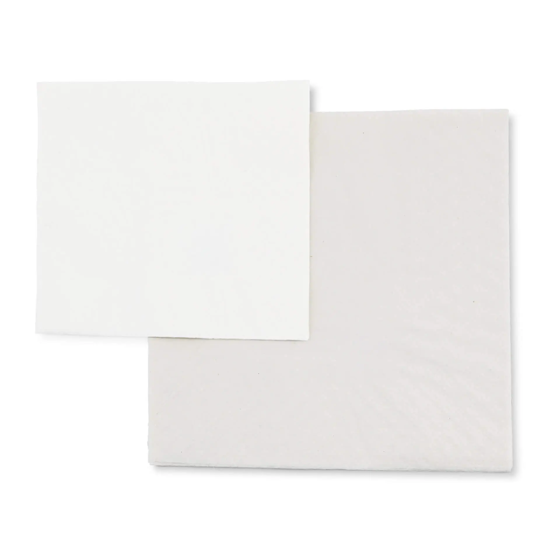 Deux serviettes carrées blanches en papier recyclé, 33 x 33 cm, avec un symbole de recyclage et du texte imprimé.