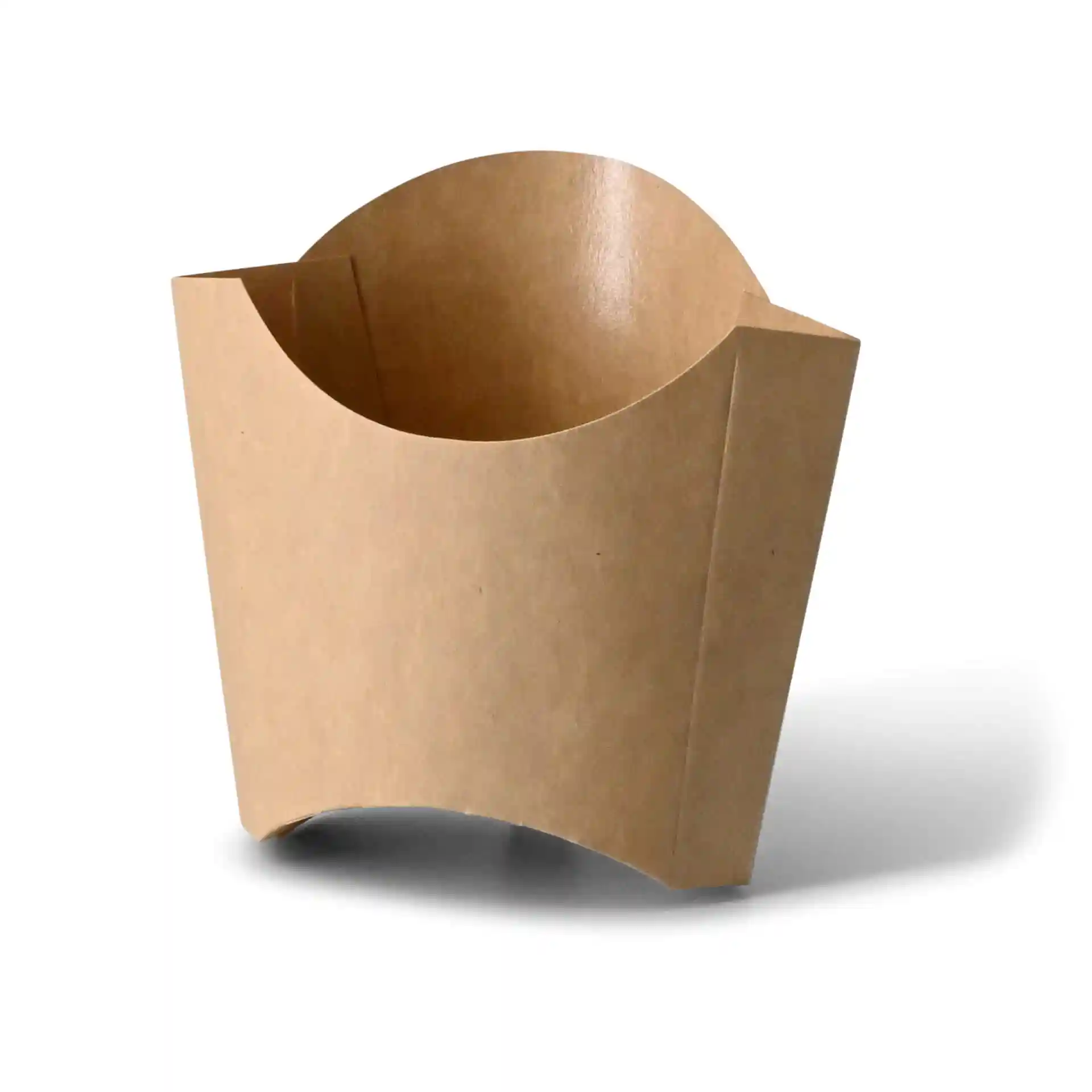 Cuillère en carton marron avec un dessus arrondi, mesurant 8,5 x 5 x 9,5 cm, conçue pour servir des chips.