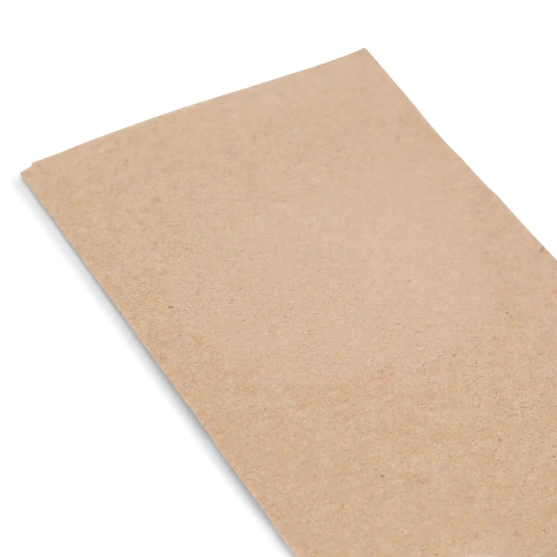 Serviette en papier recyclé non blanchi, rectangulaire, avec un design imprimé vert portant le texte "Made by Nature".