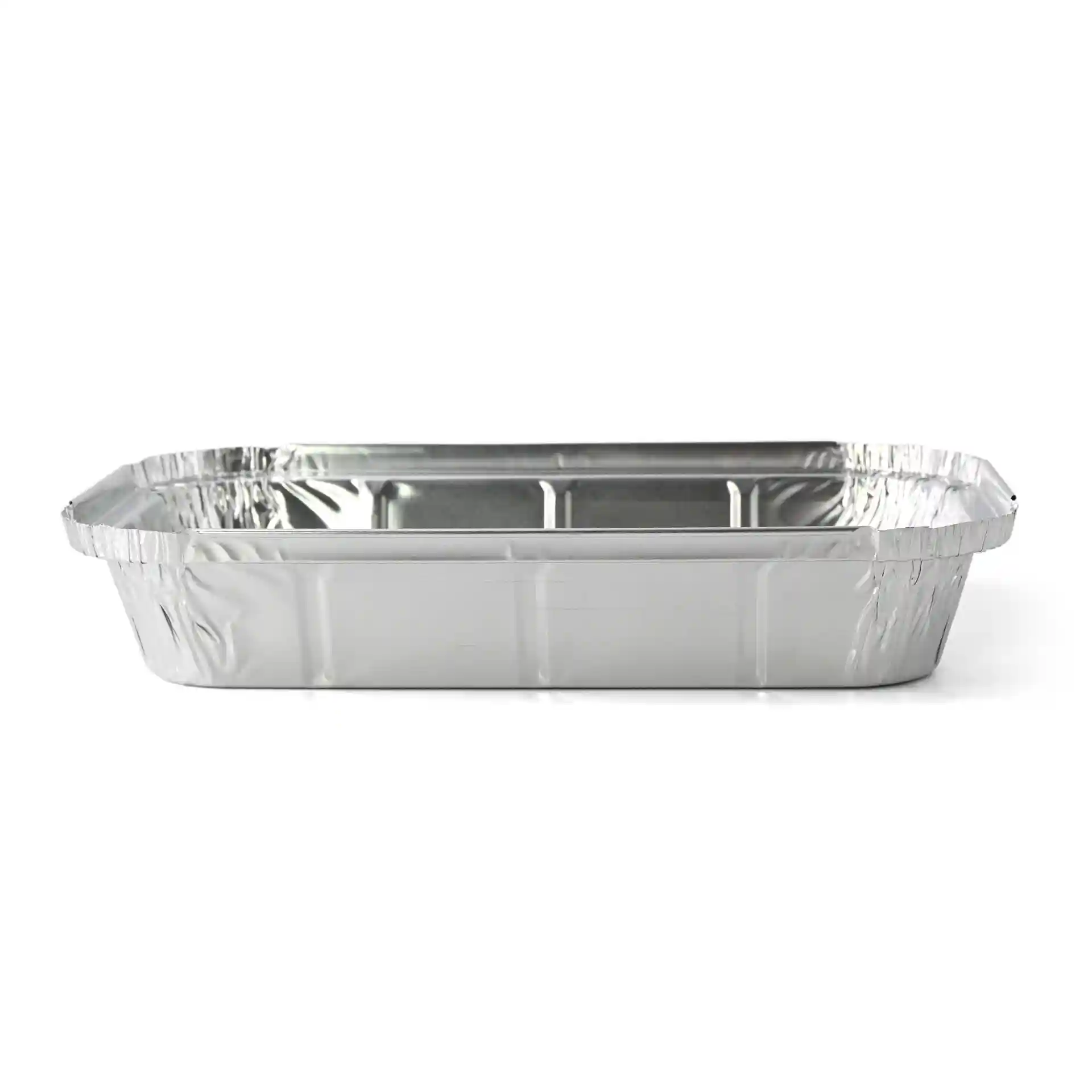 Conteneur en aluminium rectangulaire mesurant 22,4 x 13,2 x 3,4 cm avec un volume de 650 ml.