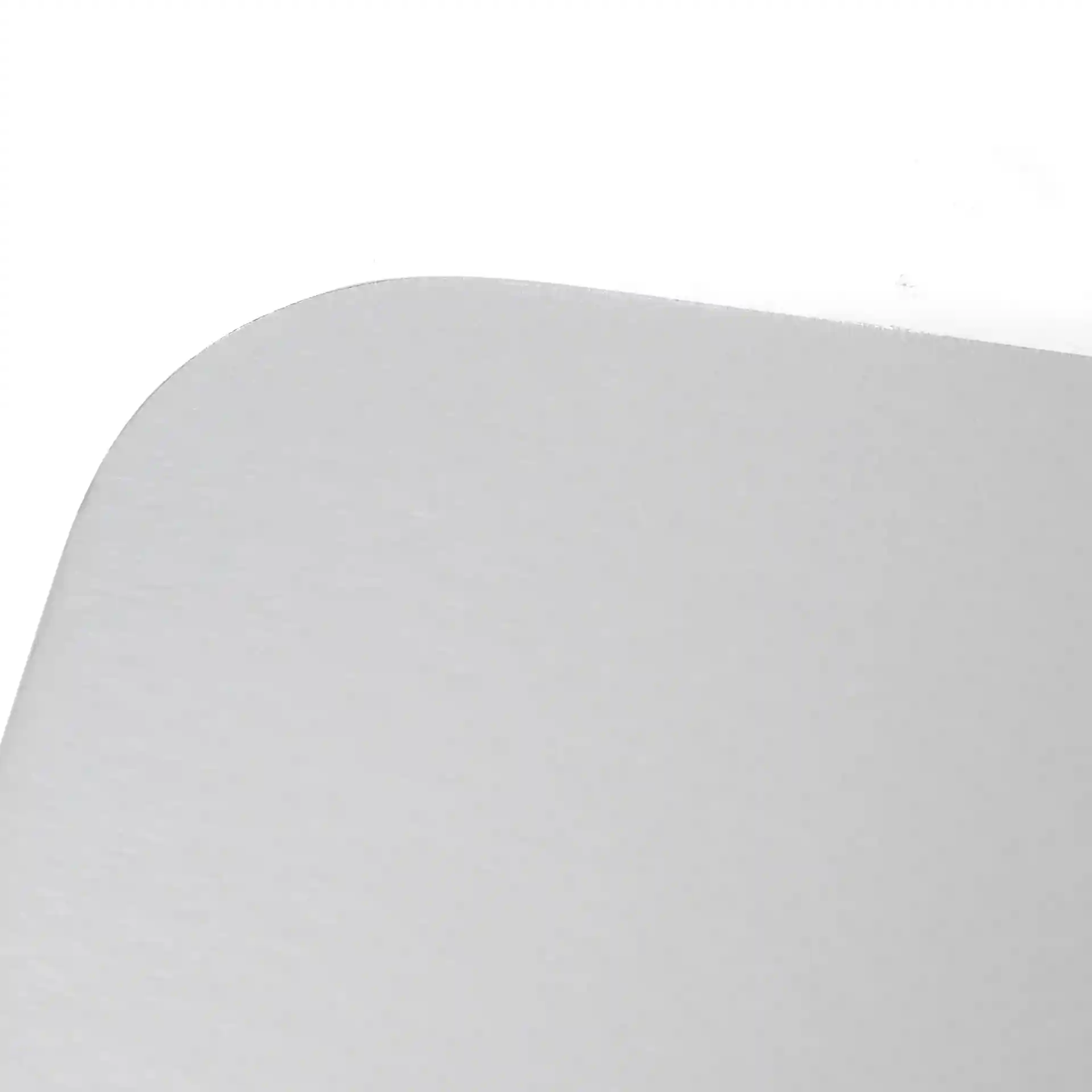 Couvercle en aluminium rectangulaire pour un conteneur de 900 ml, montrant un coin arrondi et une surface lisse.