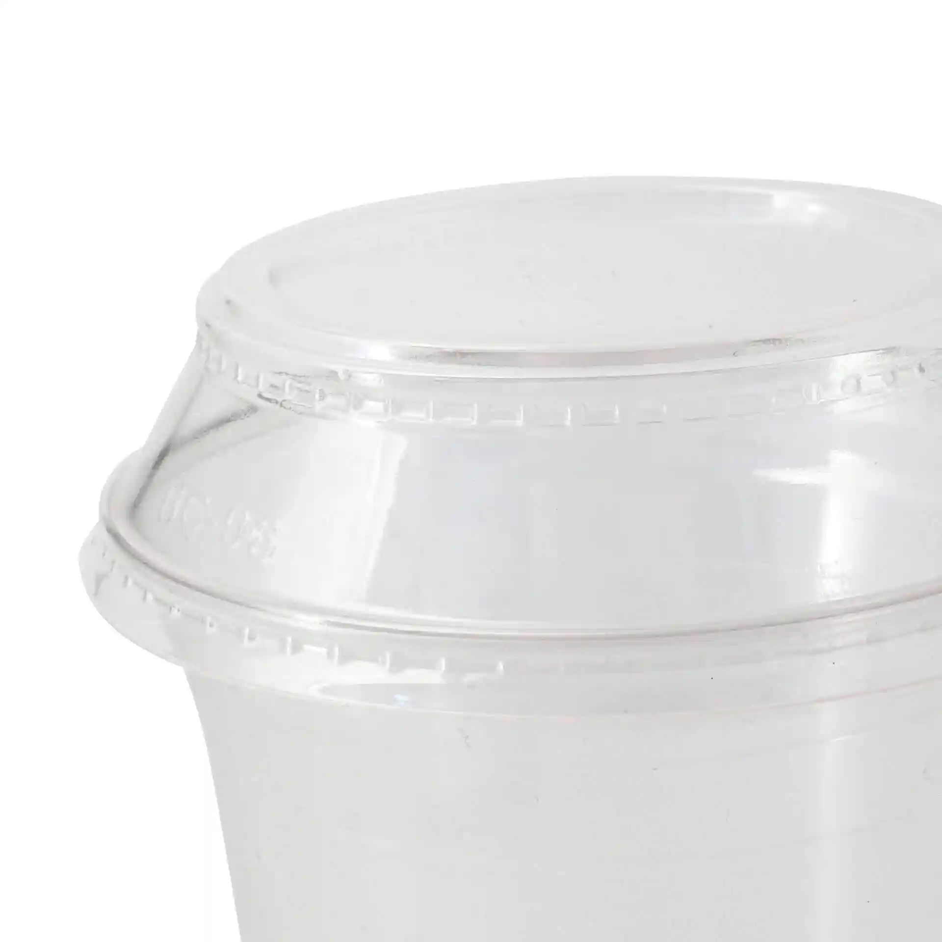 Couvercle en PLA transparent de 96 mm de diamètre, avec surface lisse et design fermé.