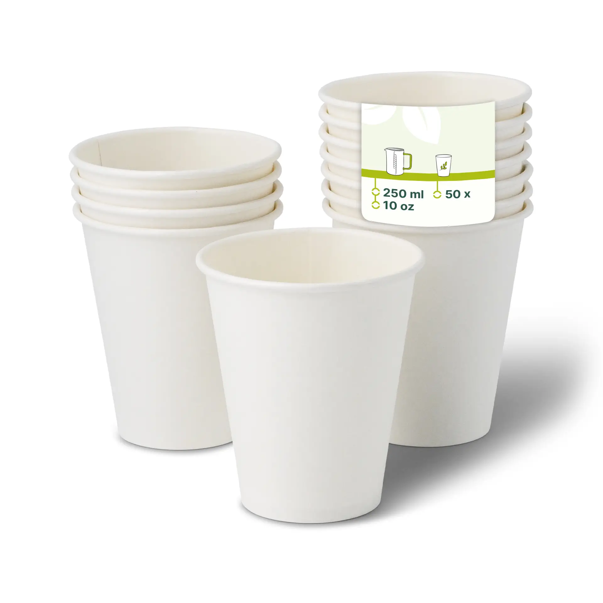 Gobelets en papier blancs empilés, montrant une étiquette avec des détails ; chaque gobelet fait 10 oz et est en carton.