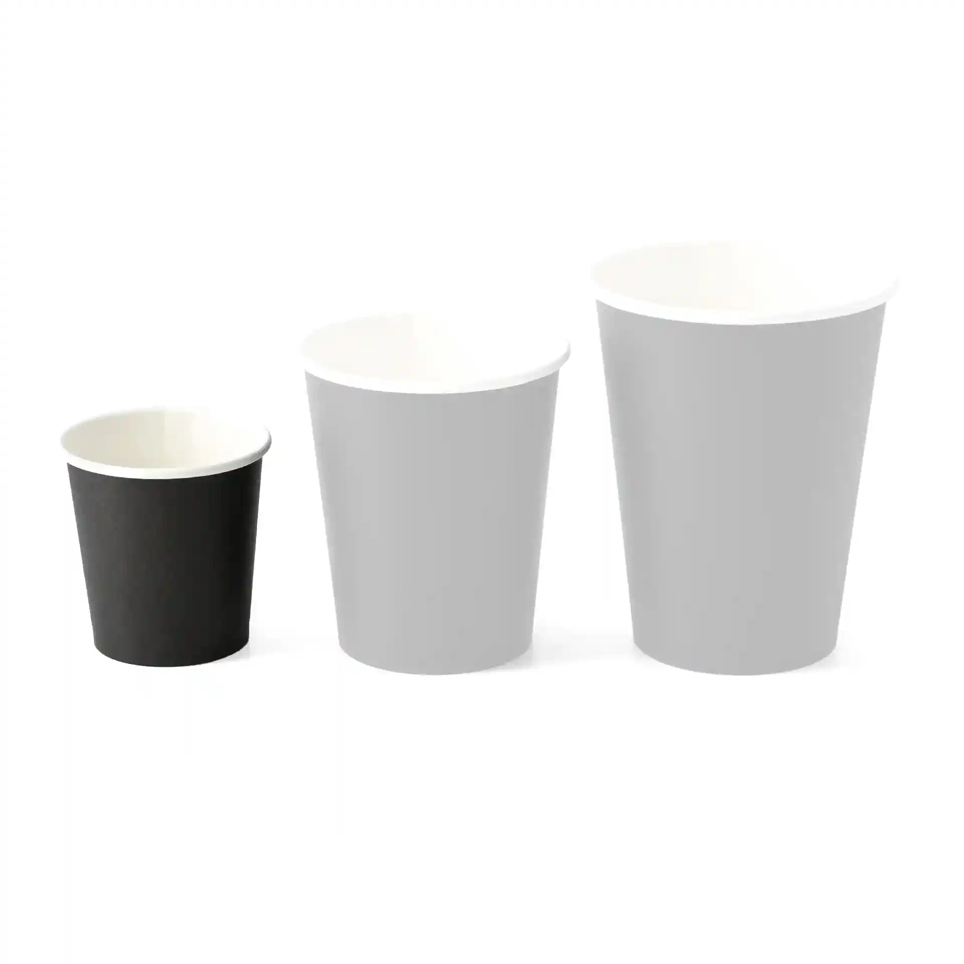 Trois gobelets en papier de tailles variées : un gobelet noir de 100 ml et deux gobelets gris, tous avec des intérieurs blancs.