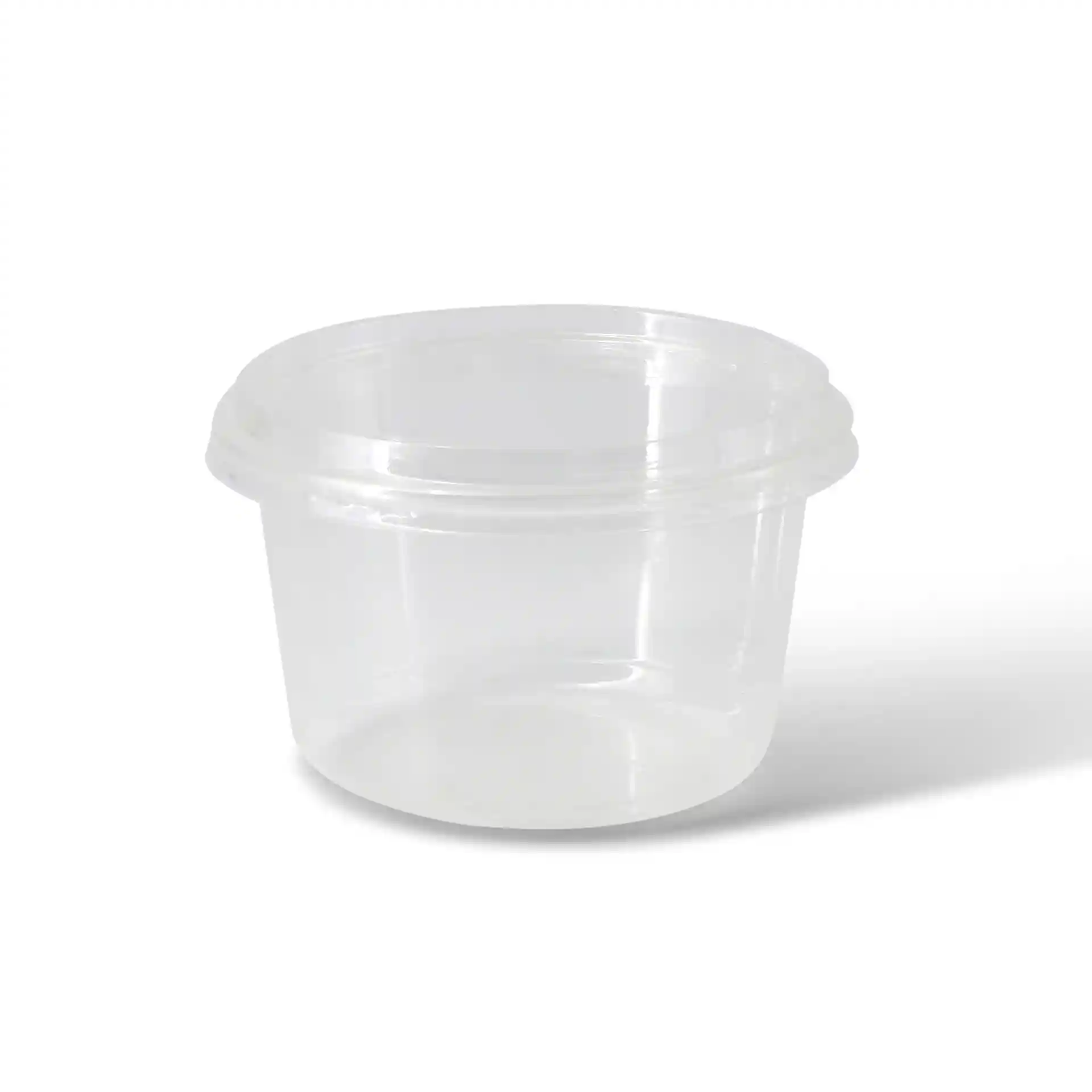 Conteneur rond transparent de 500 ml de capacité et de 121 mm de diamètre.