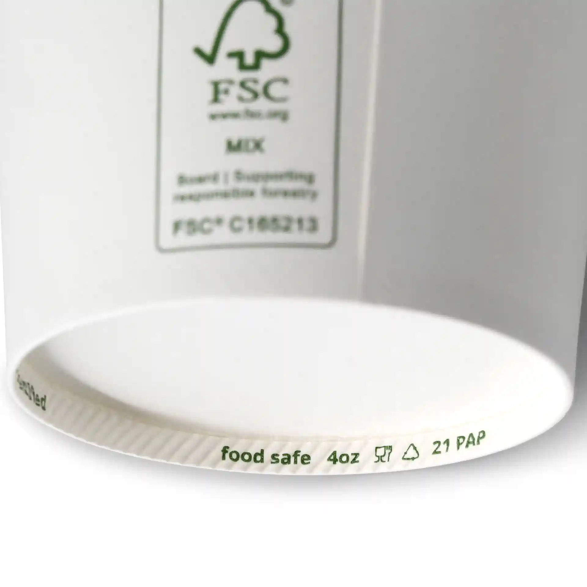 Gobelet en carton blanc pour glace d'un diamètre de 76 mm et d'une hauteur de 50 mm, montrant les détails intérieurs et du fond.