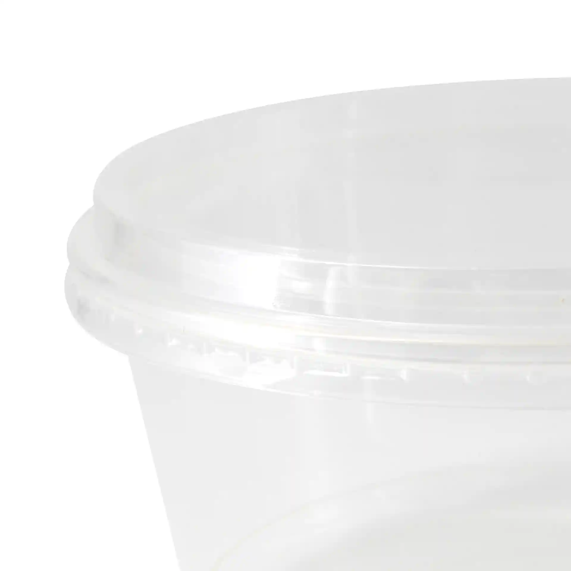 Couvercle rond transparent pour des gobelets, d'un diamètre de 112 mm et d'une hauteur de 16 mm.