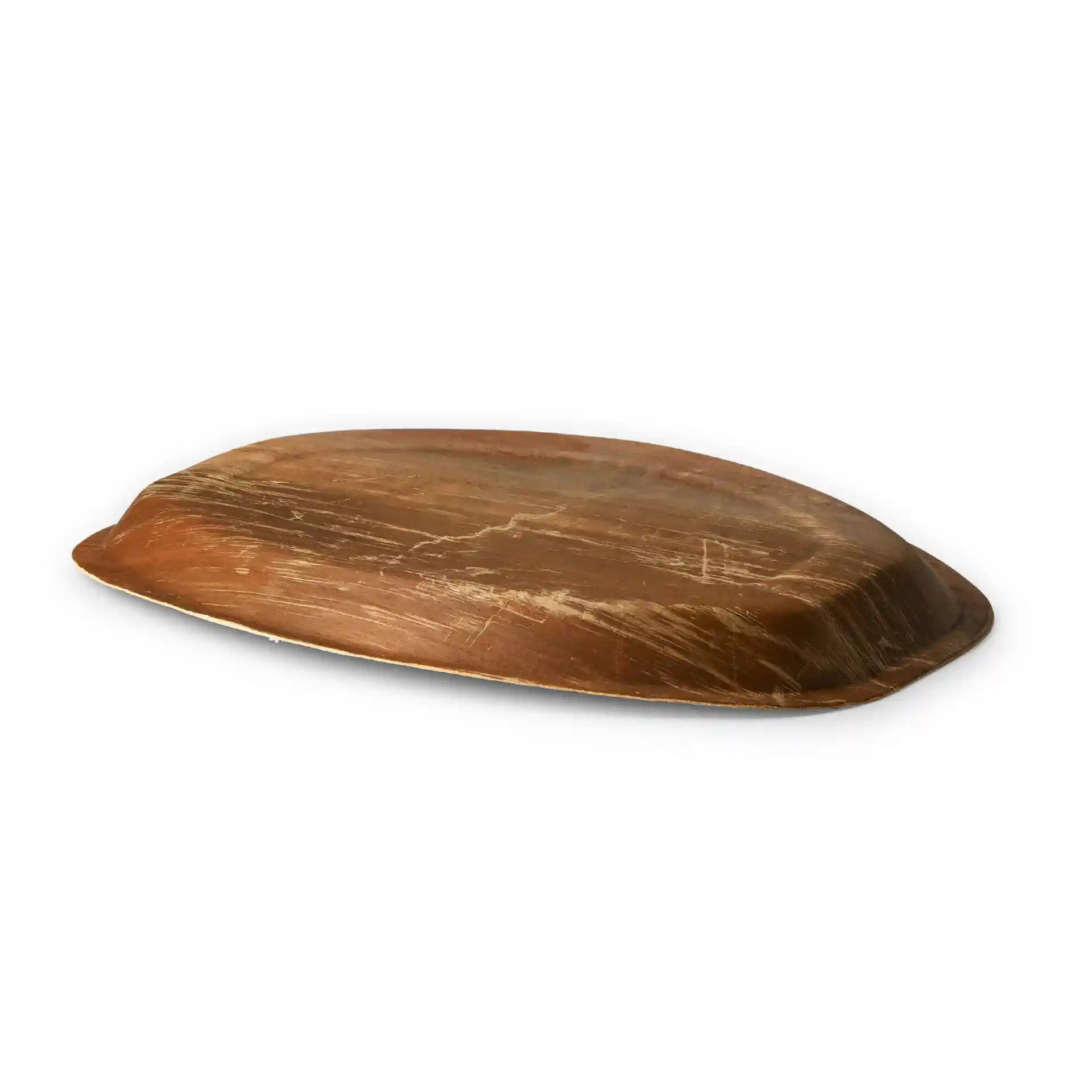 Plateau rectangulaire en feuille de palmier avec finition grainée, mesurant 38 x 25,5 cm, présenté en angle.