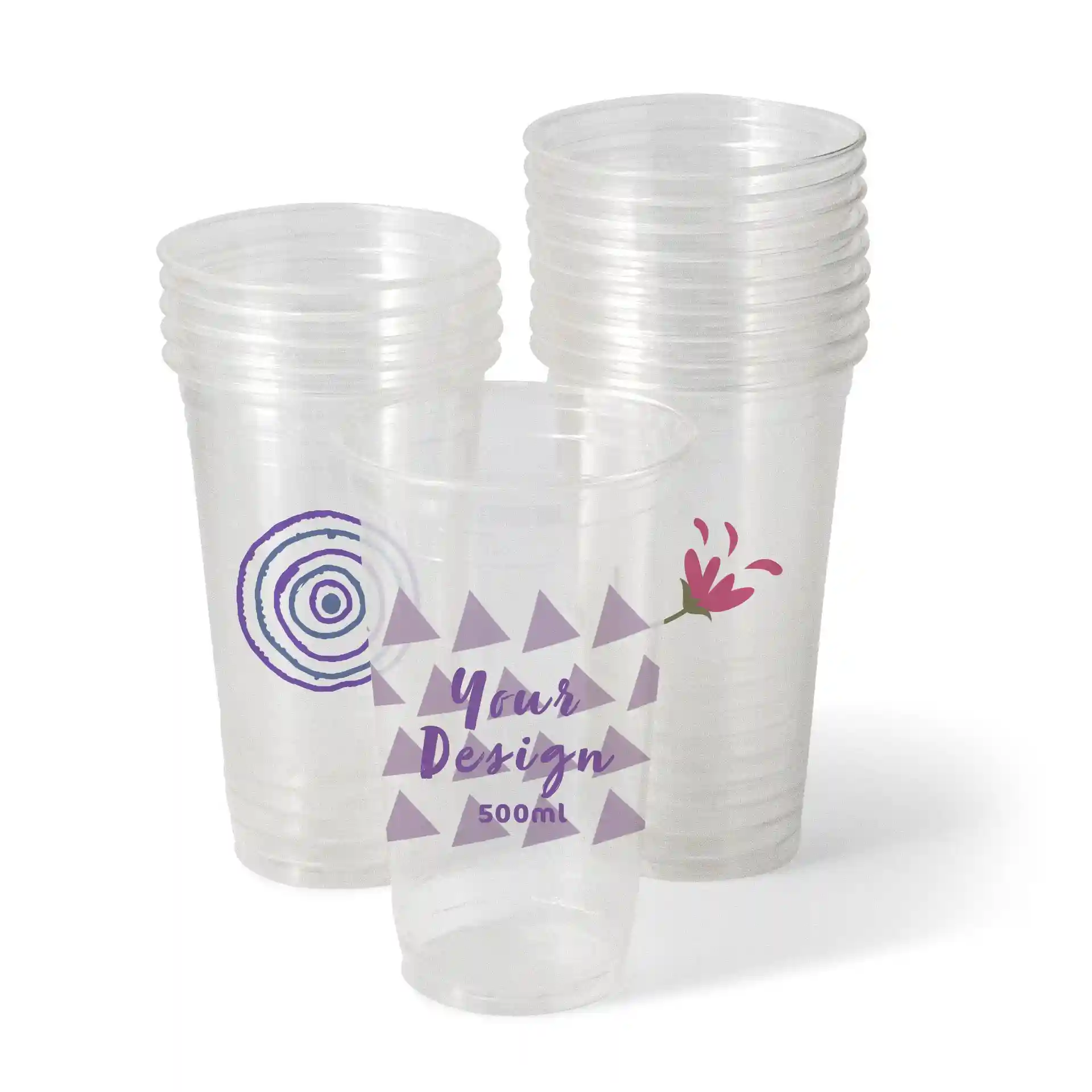 Gobelets en plastique transparent avec divers motifs imprimés, y compris des formes géométriques et des éléments floraux, empilés.