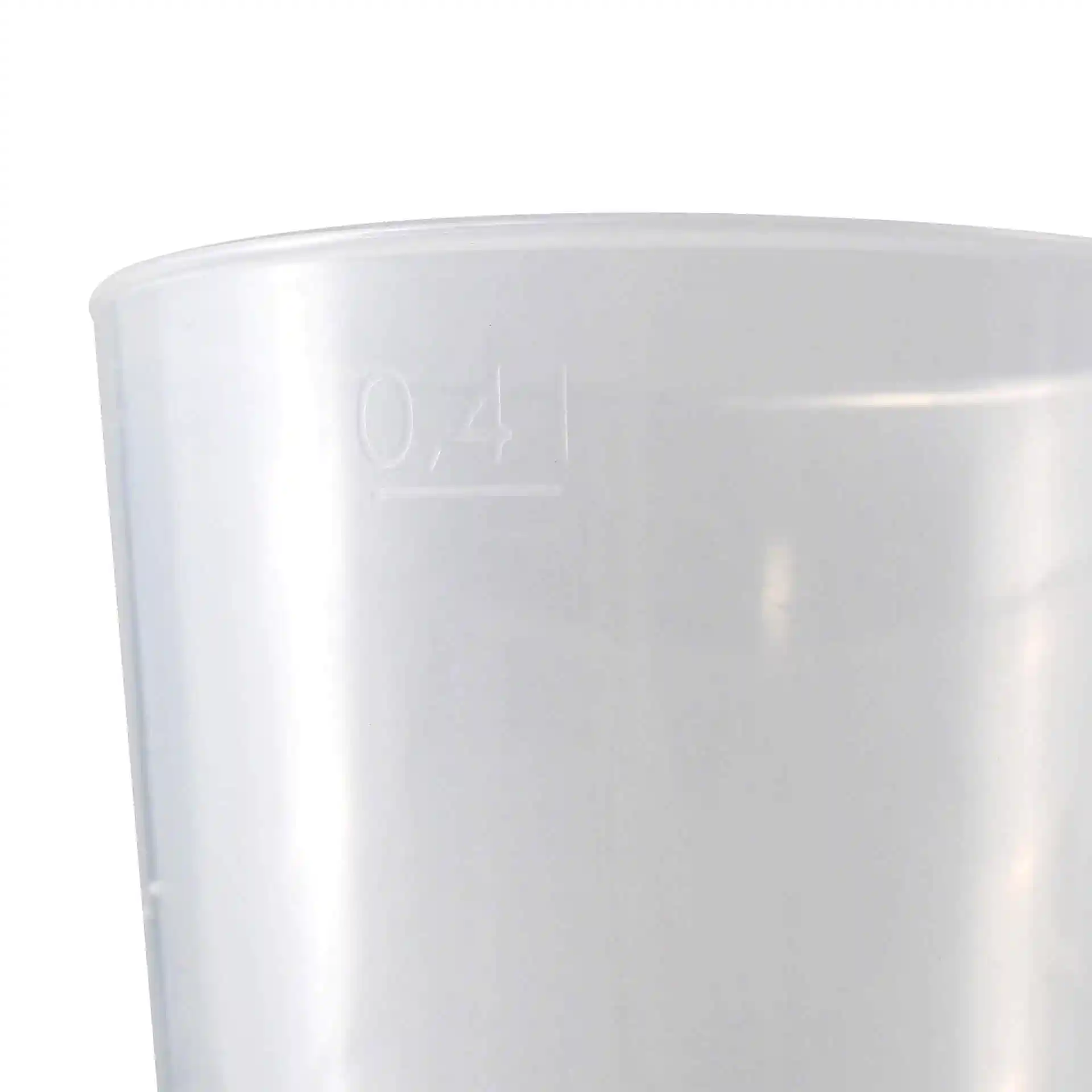 Gobelet réutilisable transparent de 134 mm de hauteur et 85 mm de diamètre, montrant une marque de mesure de 0,41.