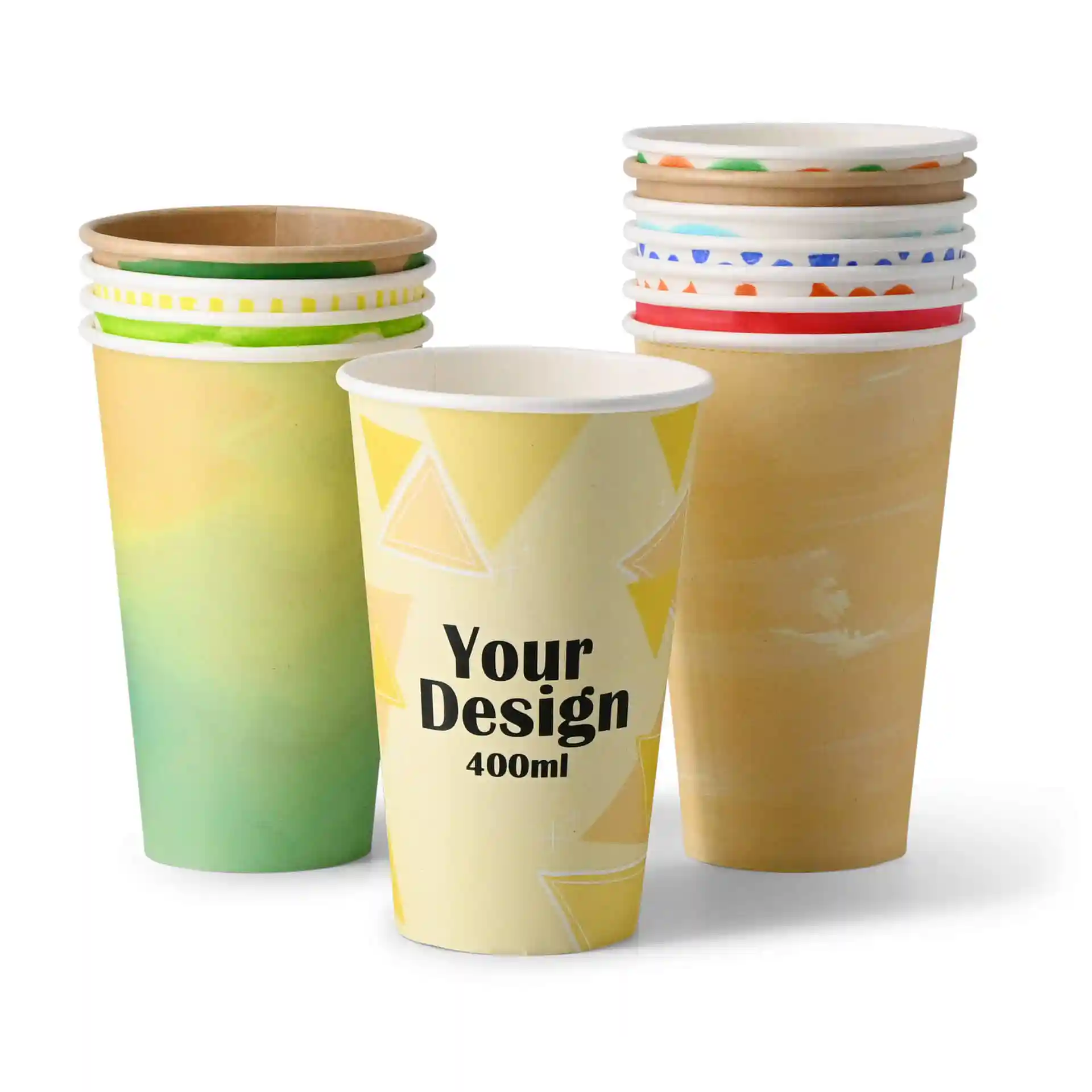 Image de plusieurs gobelets en papier avec divers designs, y compris un gobelet en évidence étiqueté "Votre Design" et d'une capacité de 400 ml.