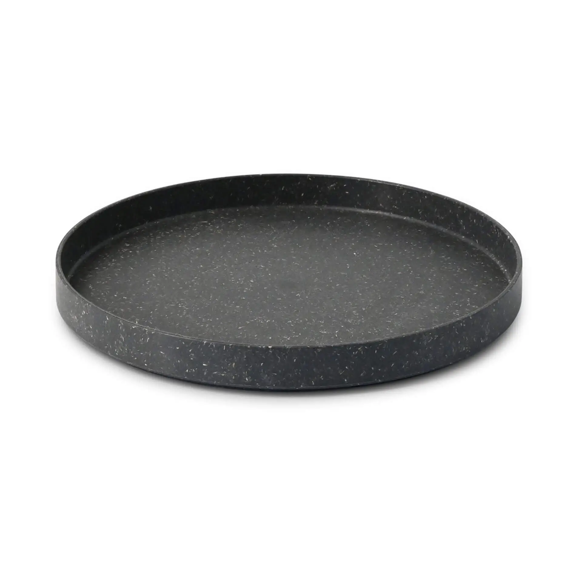 Assiette ronde grise en matériau bio, 20 cm de diamètre, au design peu profond et sans revêtement.
