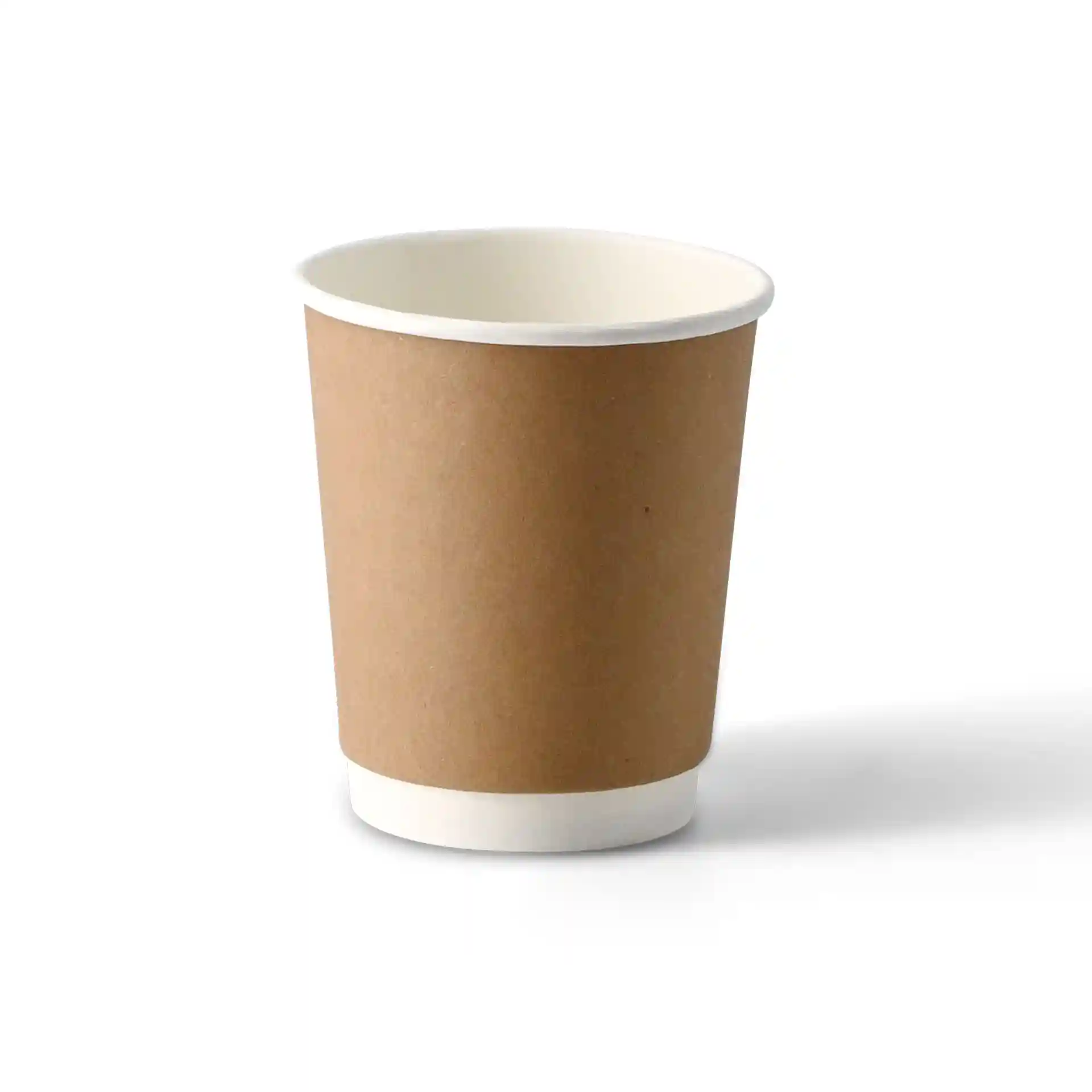 Tasse à café double paroi marron avec intérieur blanc, capacité de 200 ml, hauteur de 90 mm et diamètre de 80 mm.