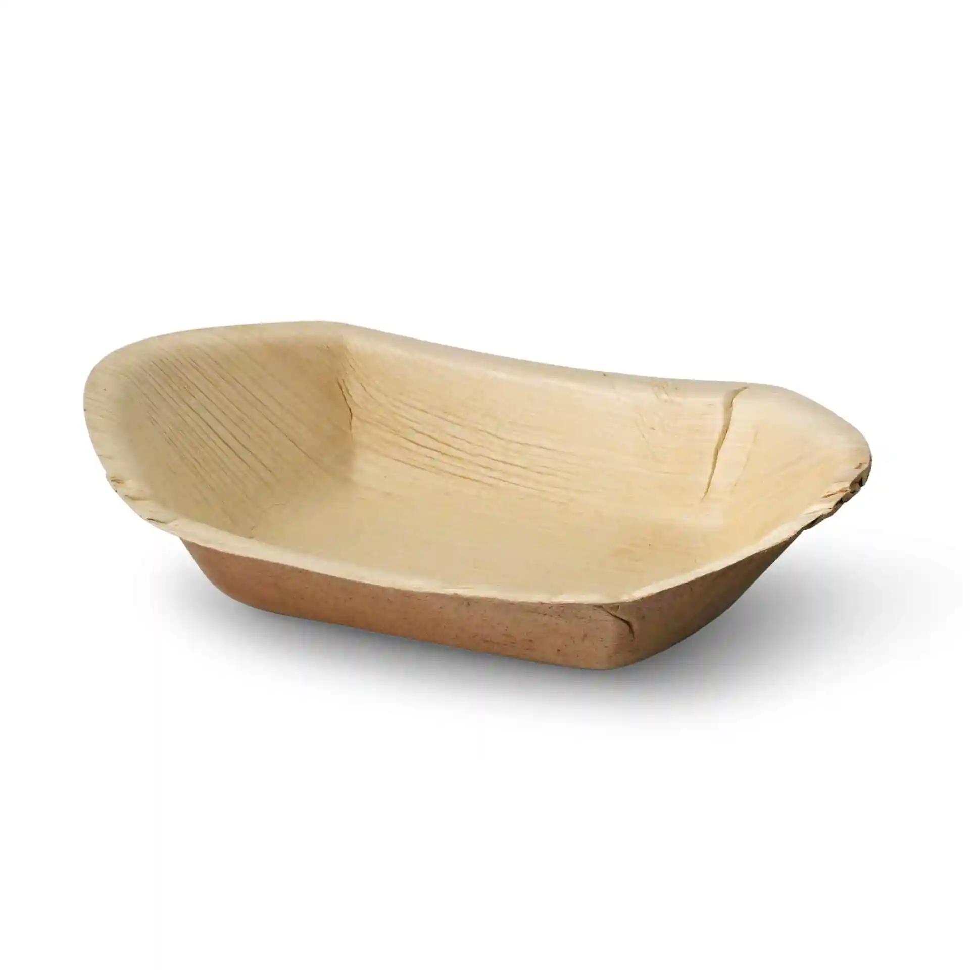 Bateau en feuille de palmier profond de couleur bois, mesurant 20 cm de long et 11,8 cm de large.