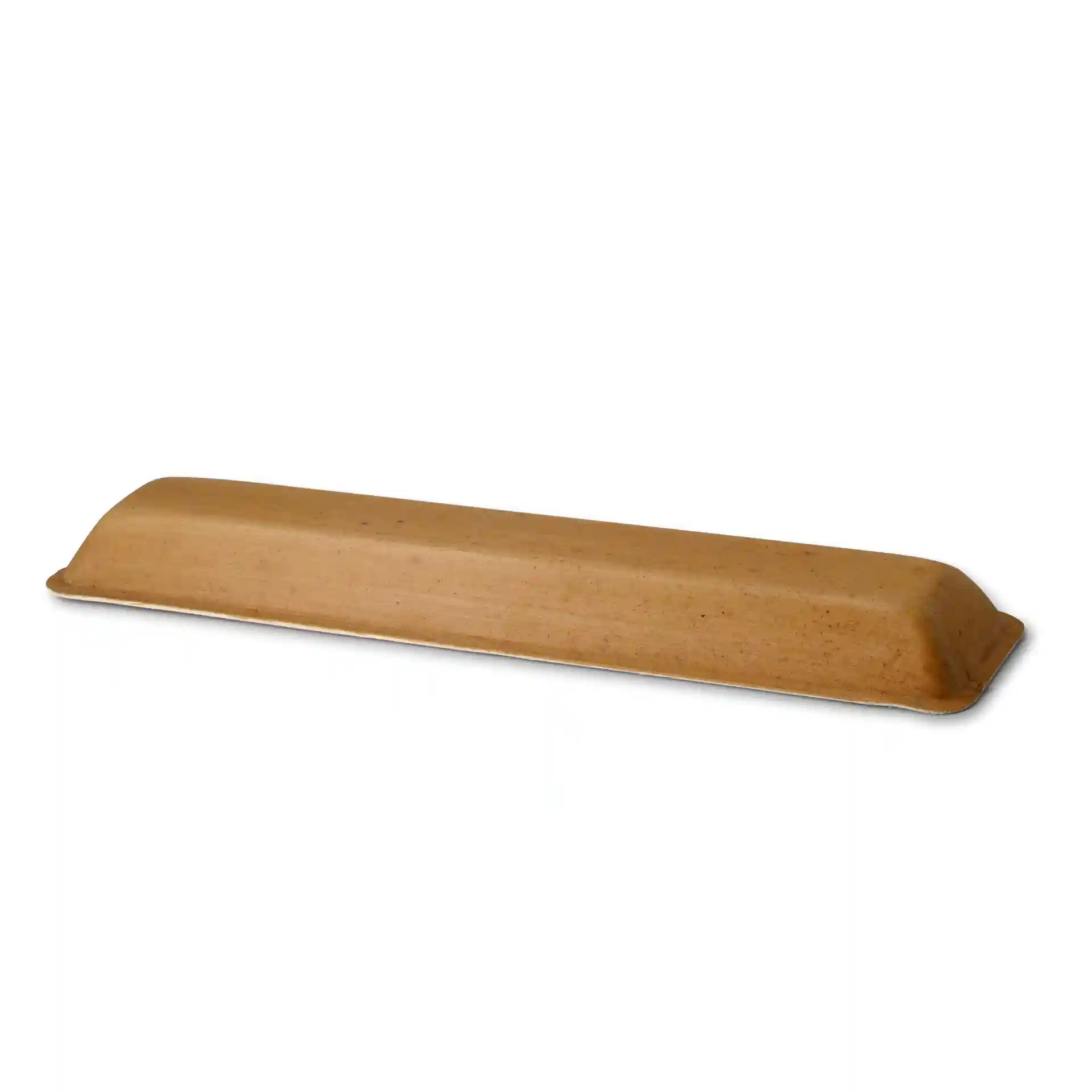Plateau rectangulaire en feuille de palmier de couleur grain, mesurant 38 x 8,5 cm, avec une hauteur de 3 cm.