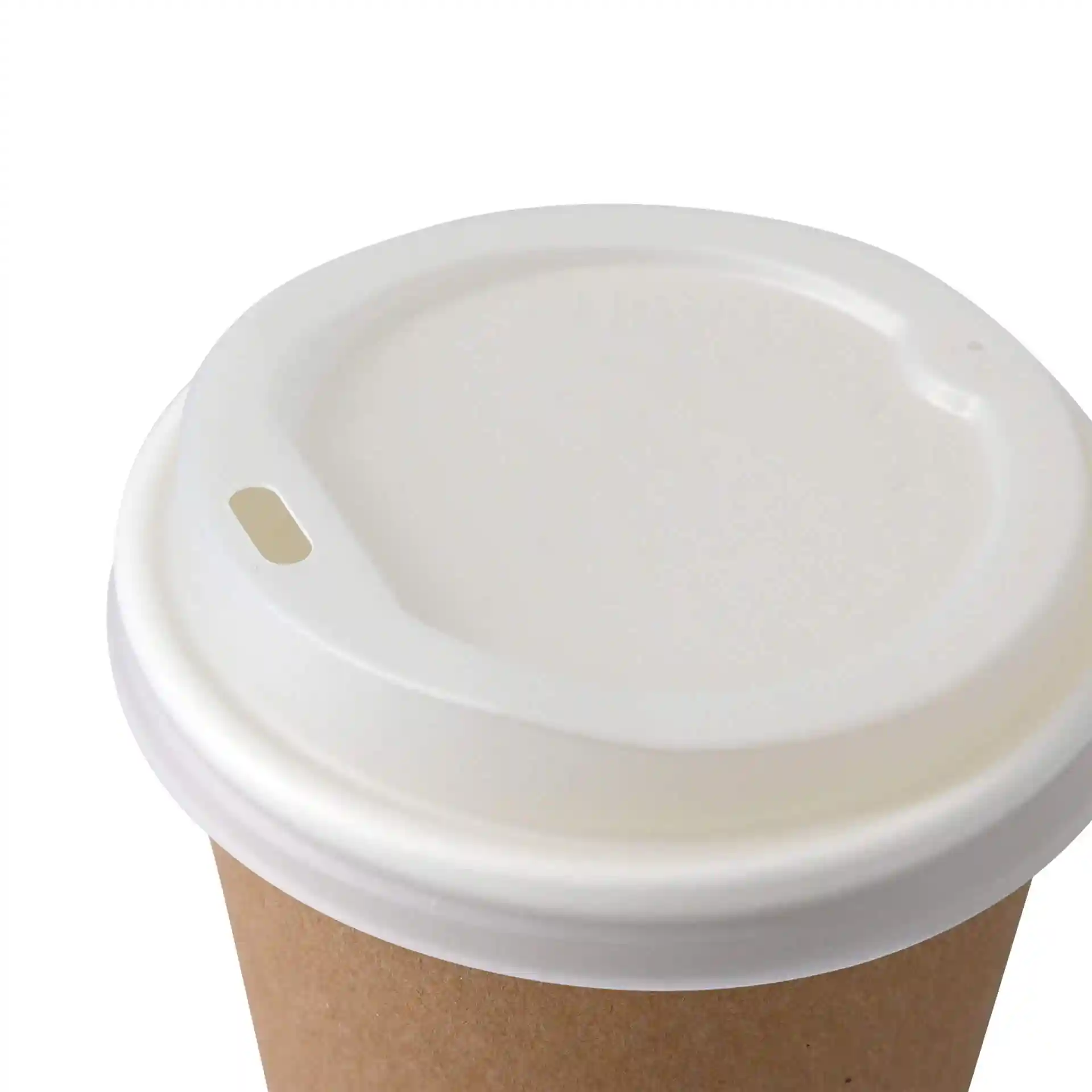 Couvercle CPLA blanc avec un trou pour boire, conçu pour un gobelet de 90 mm de diamètre.