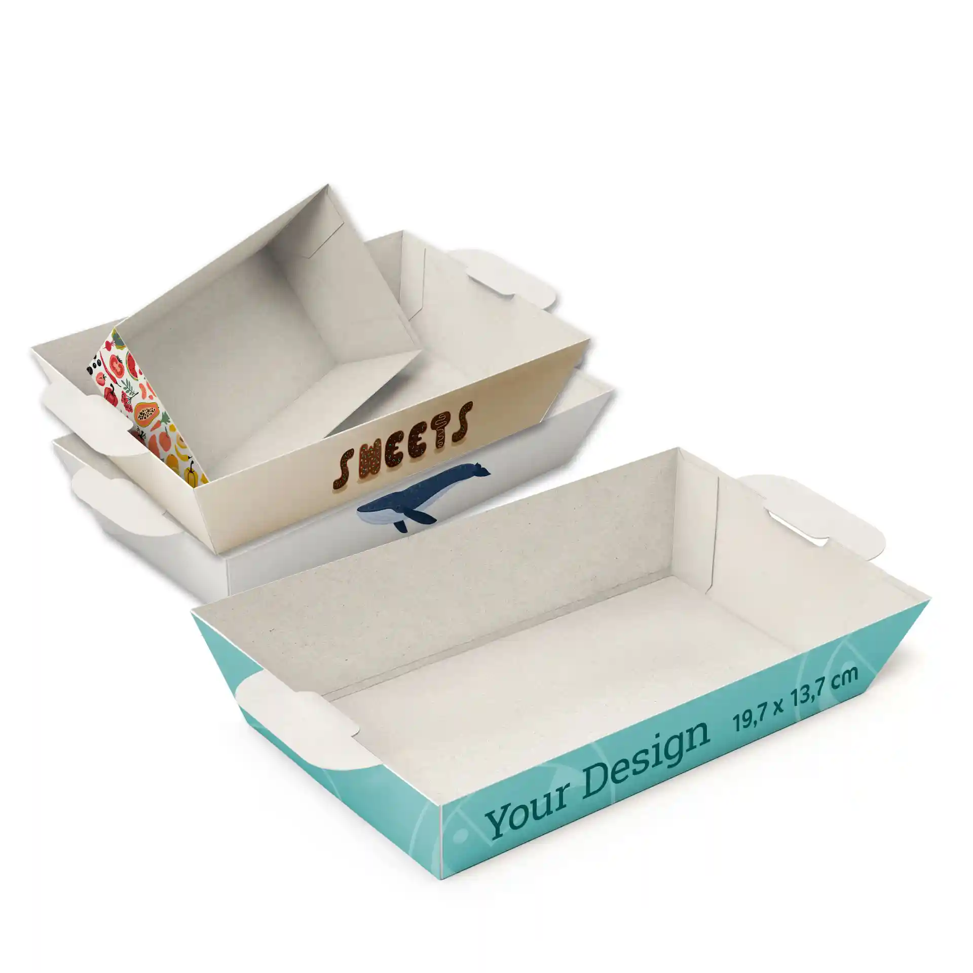 Plateaux à snacks rectangulaires blancs avec divers motifs, mesurant 19,7 x 13,7 cm, empilés avec un partiellement visible.