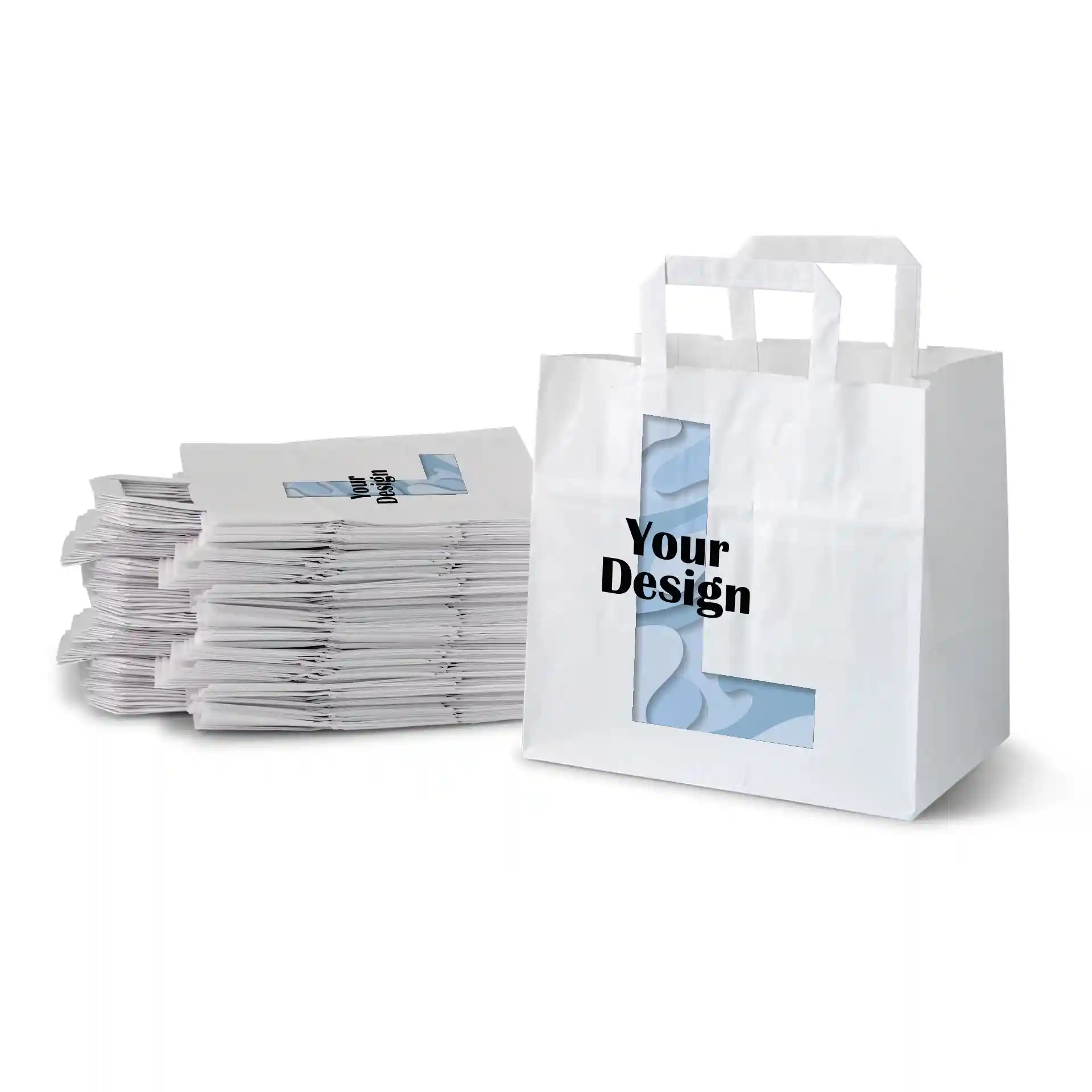 Sac en papier blanc de forme rectangulaire et à large base, à côté d'une pile de sacs similaires.