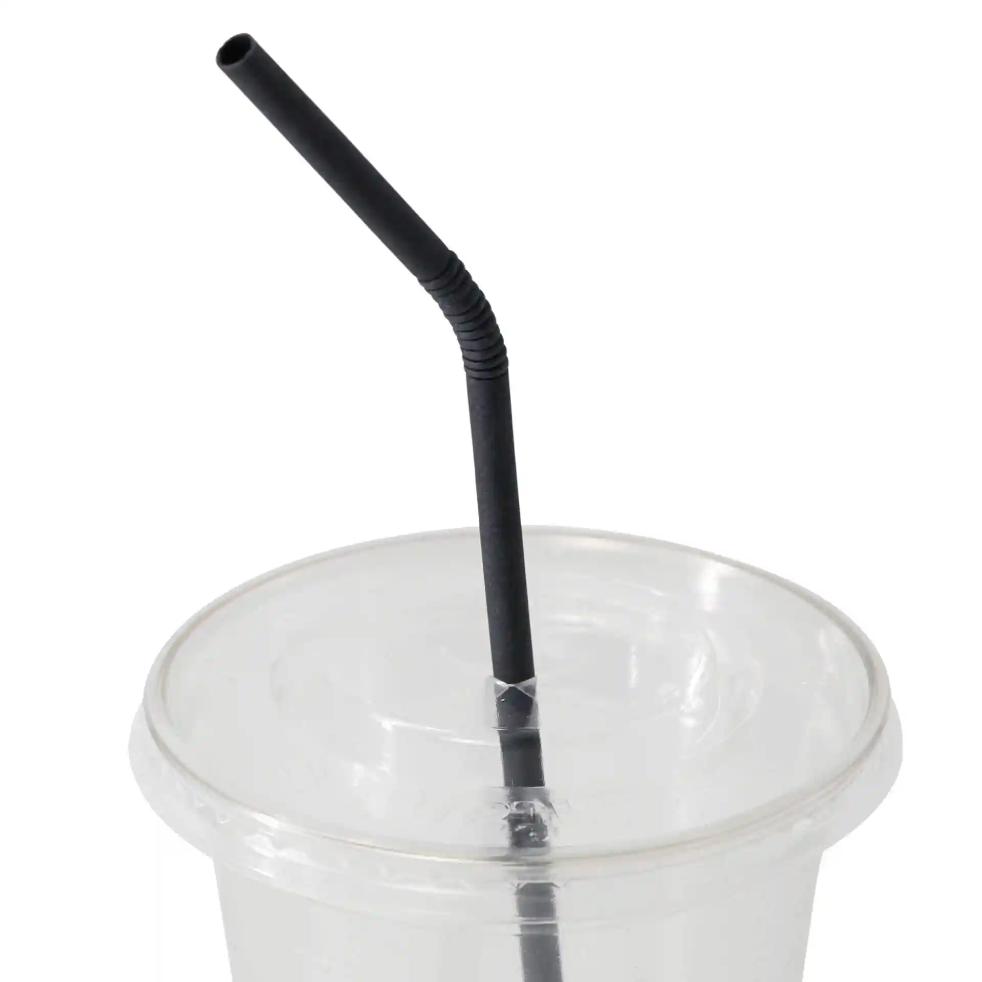 Paille en papier flexible noire, 22 cm de long et 0,5 cm de diamètre, placée dans un verre transparent.