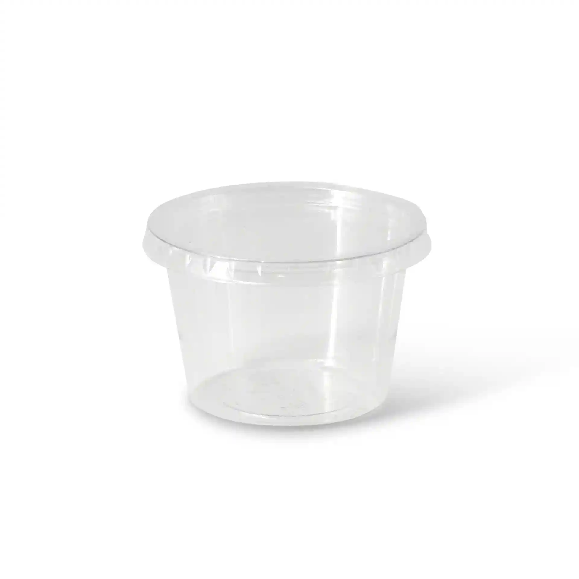 Gobelet rond transparent d'un diamètre de 70 mm et d'un fond légèrement plus large, en matériau PLA.