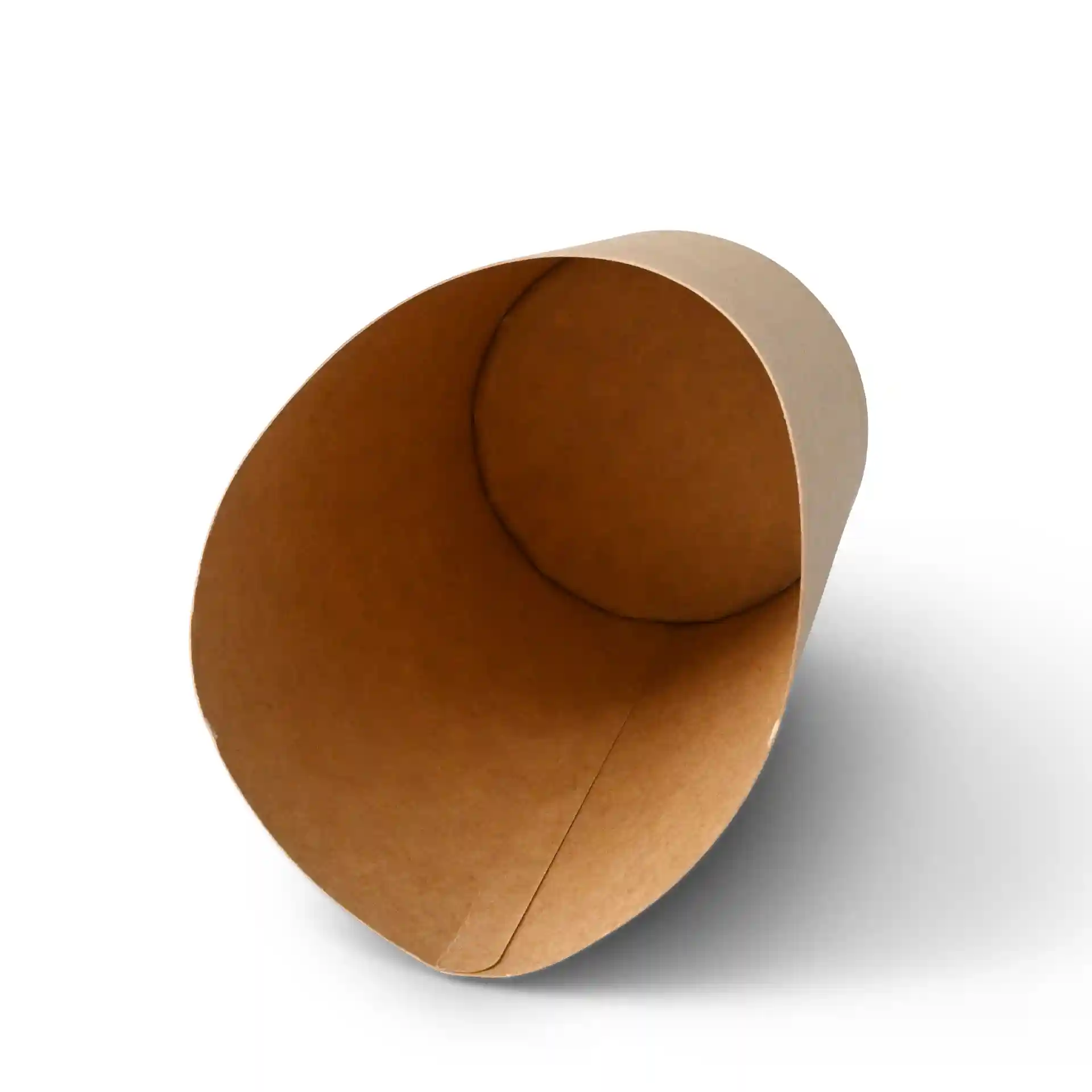 Gobelet en carton brun avec un revêtement écologique, design profond et capacité de 300 ml.