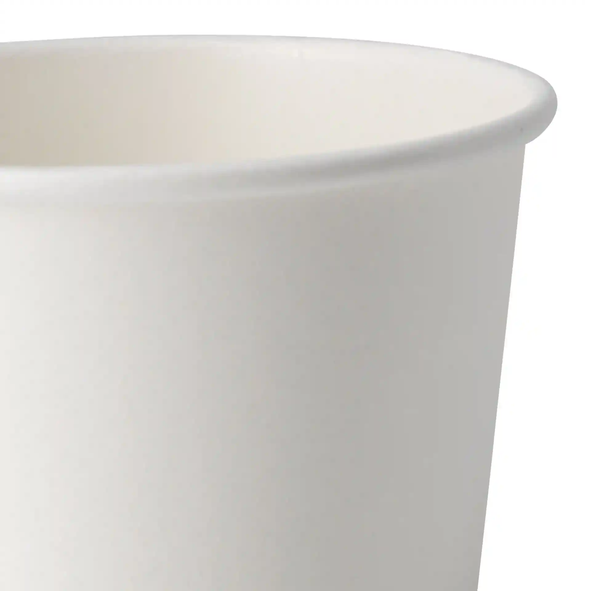 Gobelet en carton blanc pour soupe de forme ronde, montrant l'intérieur et le bord supérieur.