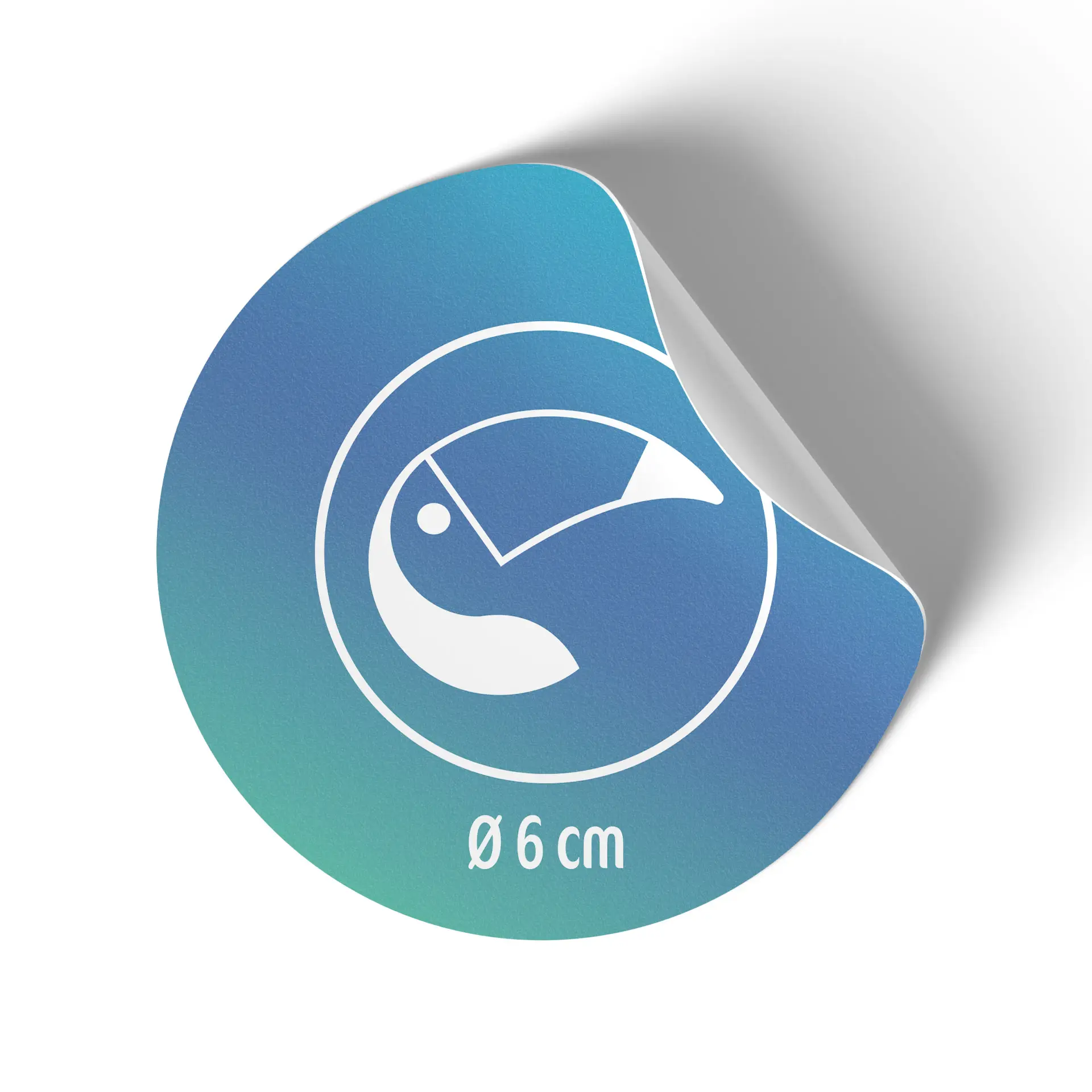Étiquette ronde imprimée sur fond dégradé bleu, 6 cm de diamètre, avec un design blanc présentant une forme abstraite.