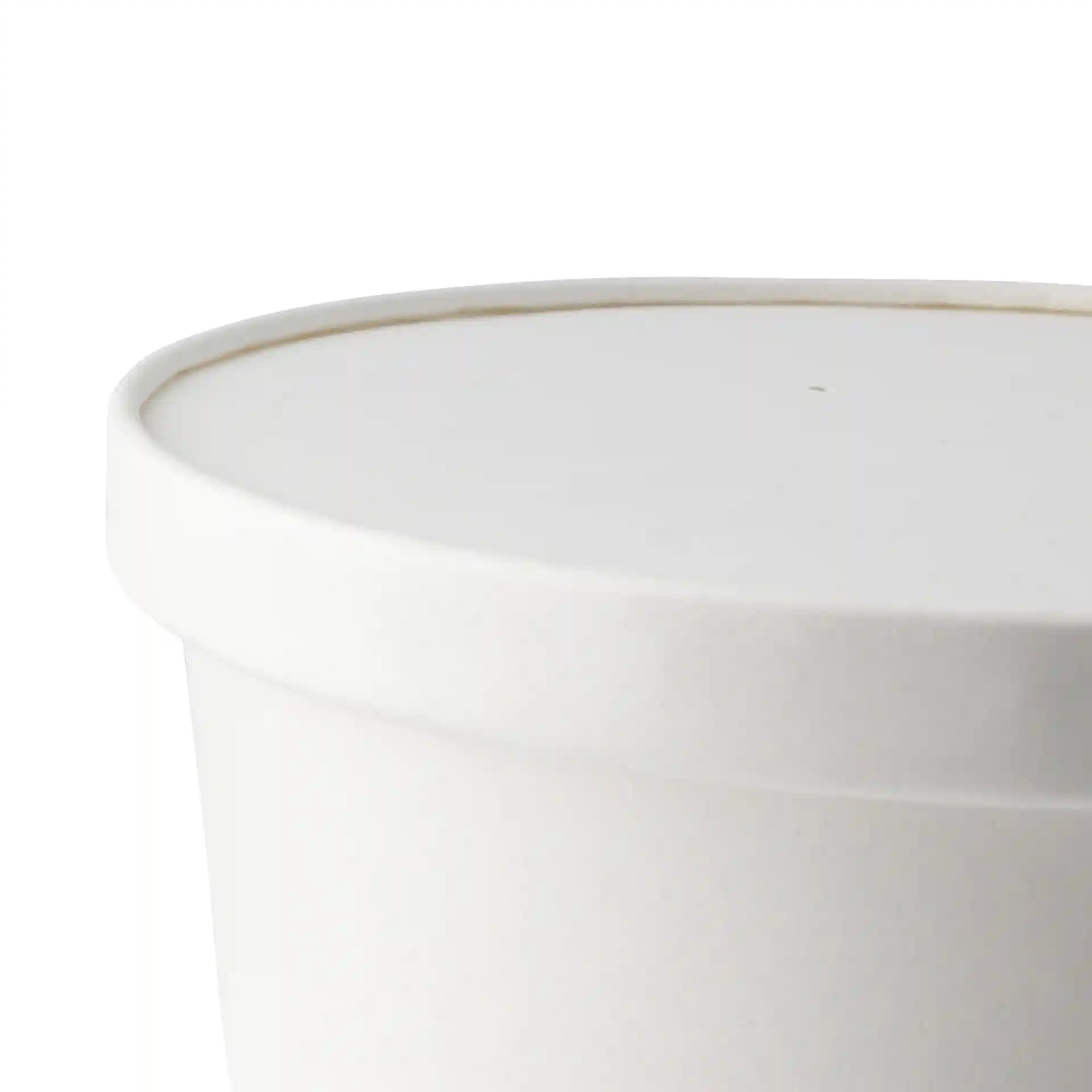 Couvercle rond en carton blanc avec surface enduite, conçu pour des bols en papier, vu de dessus.