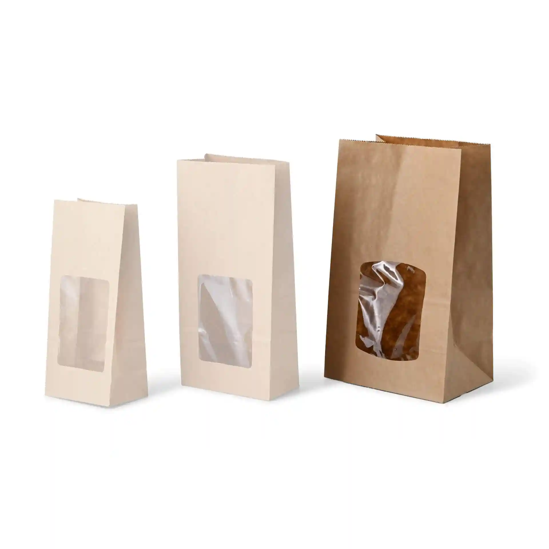 Trois sacs à fond plat avec fenêtres en PLA en papier kraft brun, de tailles variées, présentés sur un fond blanc.