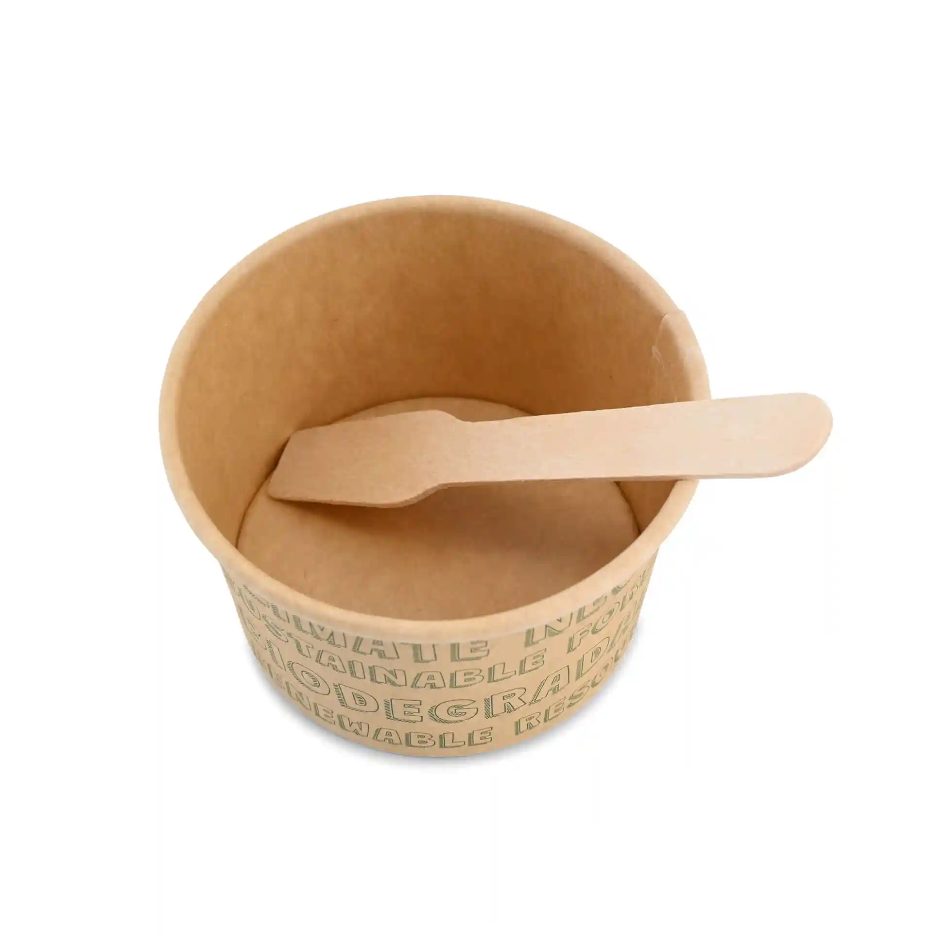 Gobelet en papier brun avec une cuillère en bois à l'intérieur, texte imprimé à l'extérieur.