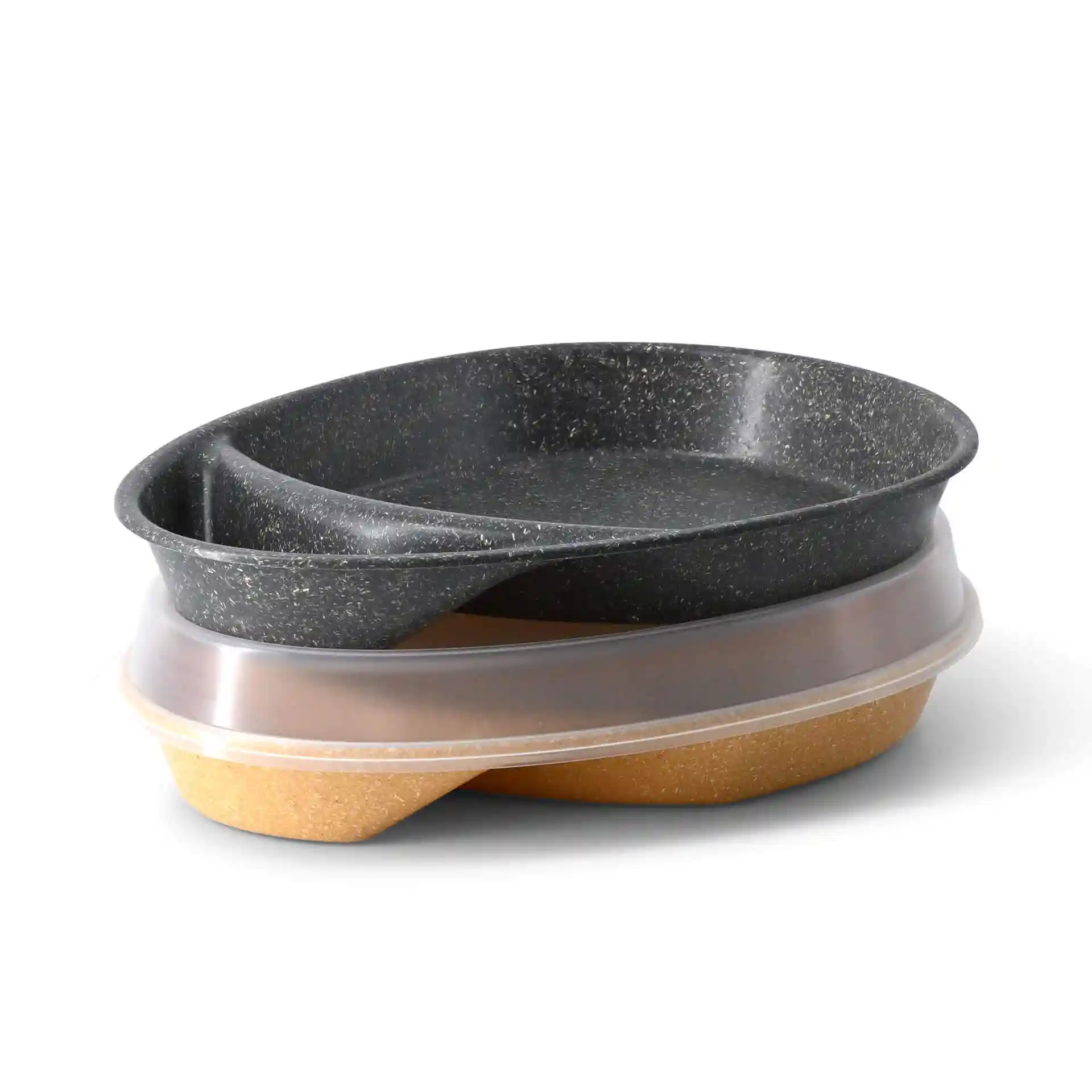 Assiette divisée réutilisable grise avec deux compartiments, empilée avec un couvercle transparent et une base.