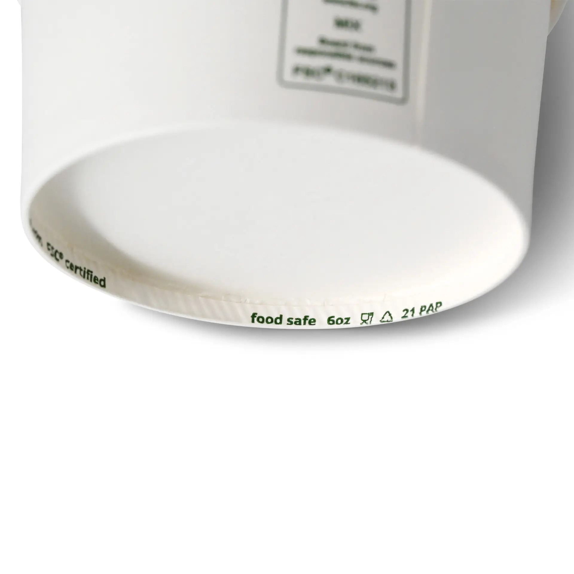 Gobelet en papier pour glace, blanc; présente un design biodégradable, certifié FSC, et contient jusqu'à 7,5 oz. Affichant des marquages compostables domestiques.