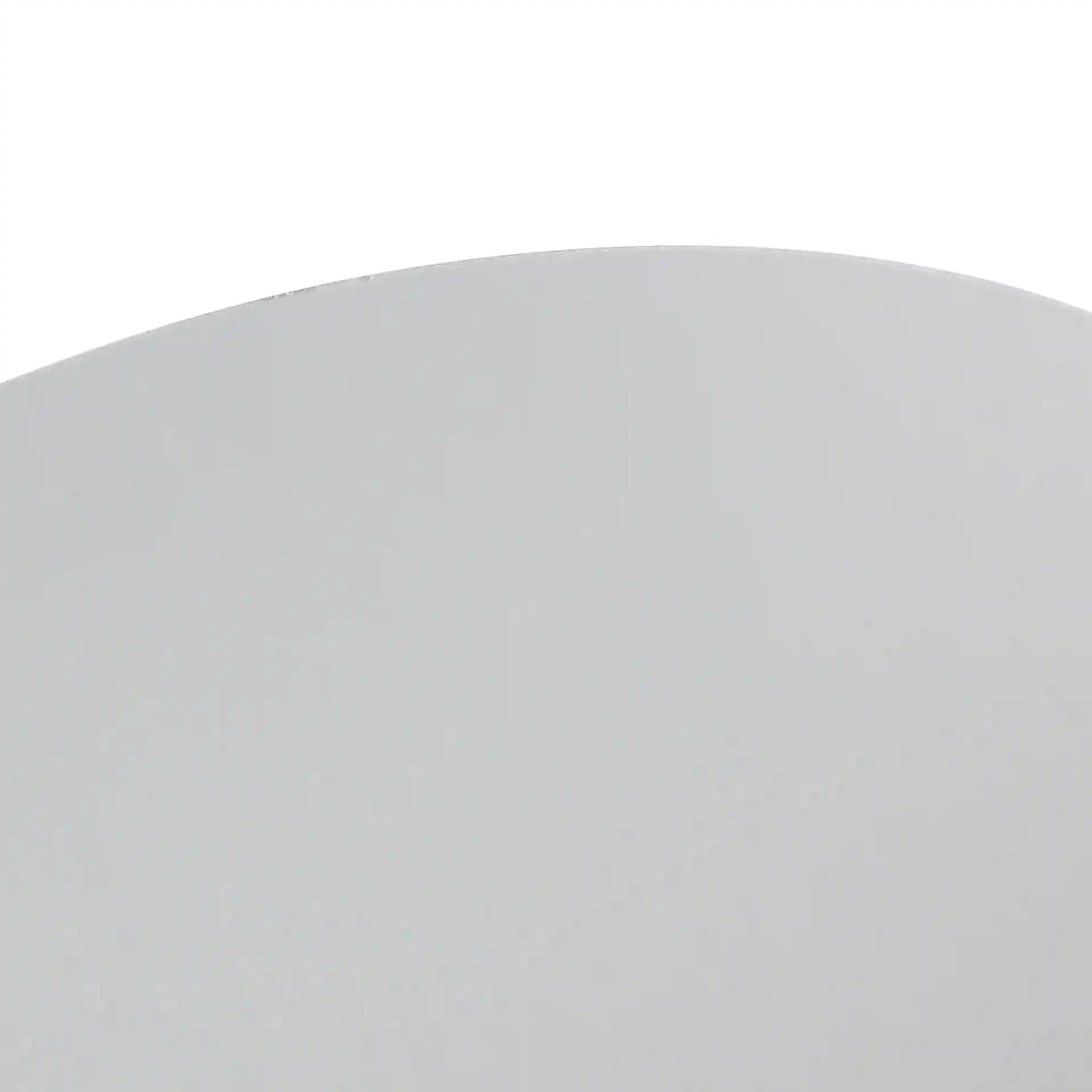 Couvercle en carton aluminium rond pour conteneur de 830 ml, présenté sous un angle sur fond blanc.