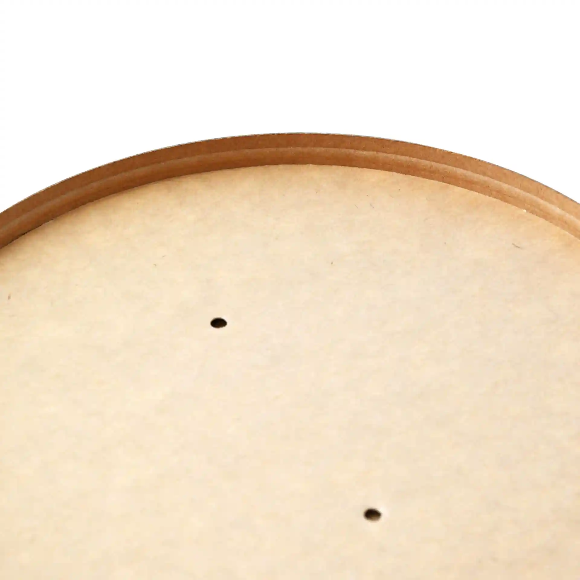 Couvercle rond en carton brun avec membrane, comportant deux petits trous, conçu pour des bols en papier.
