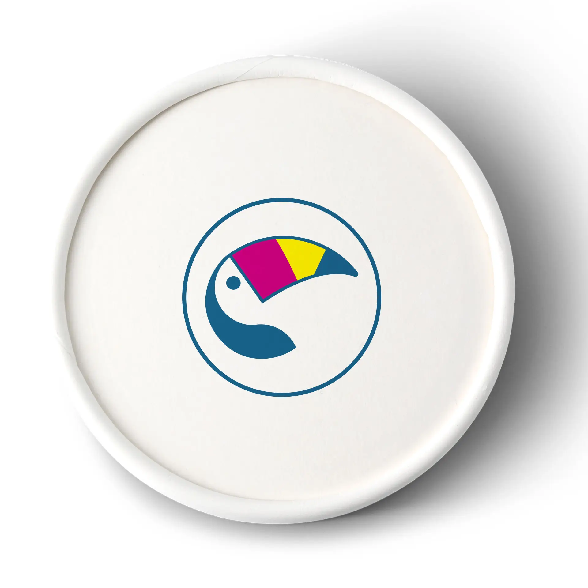 Couvercle en carton imprimé sur mesure pour des gobelets à glace, avec un design coloré de toucan sur fond blanc.