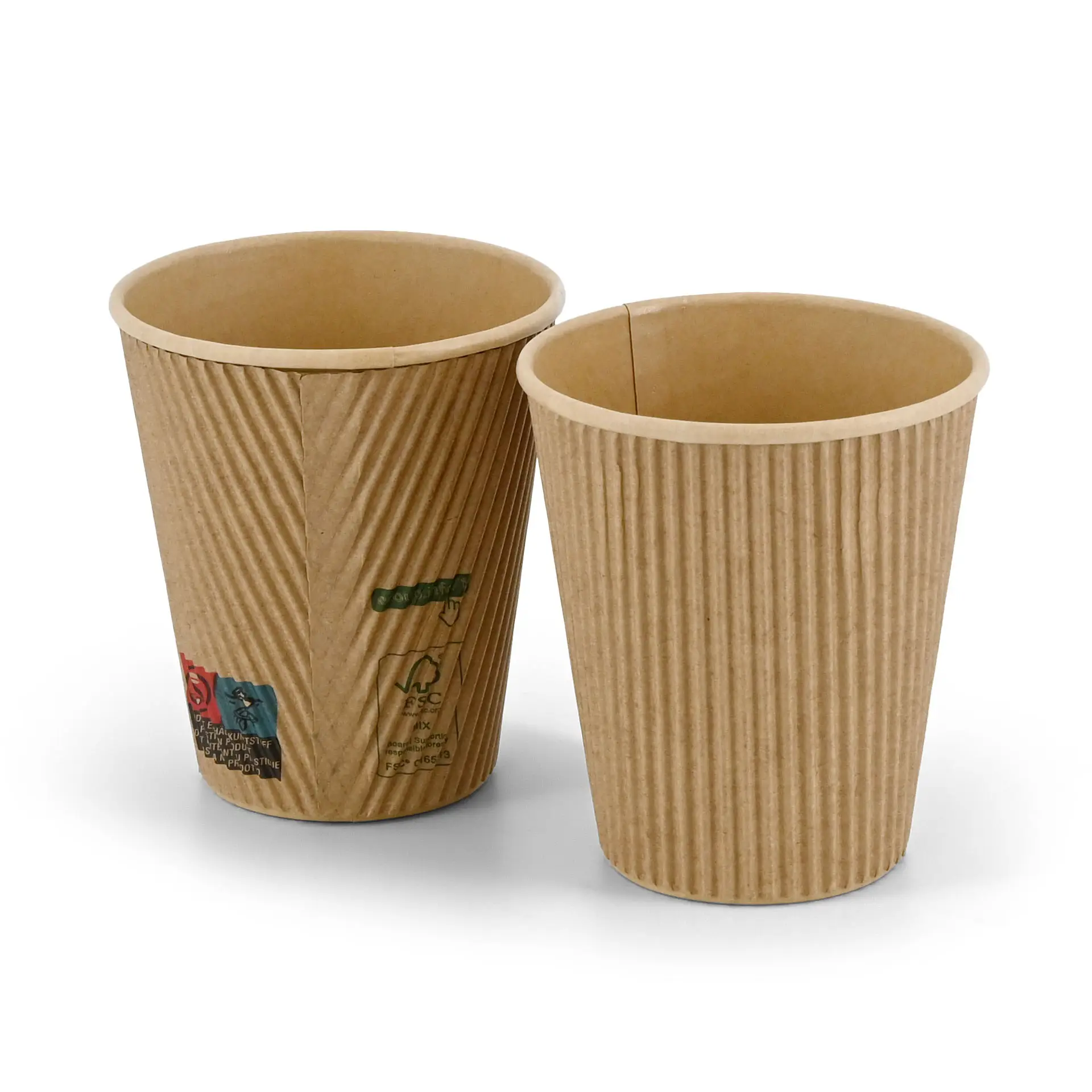 Deux gobelets en papier kraft avec texture nervurée, l'un légèrement plus haut, les deux ayant un diamètre de 90 mm.