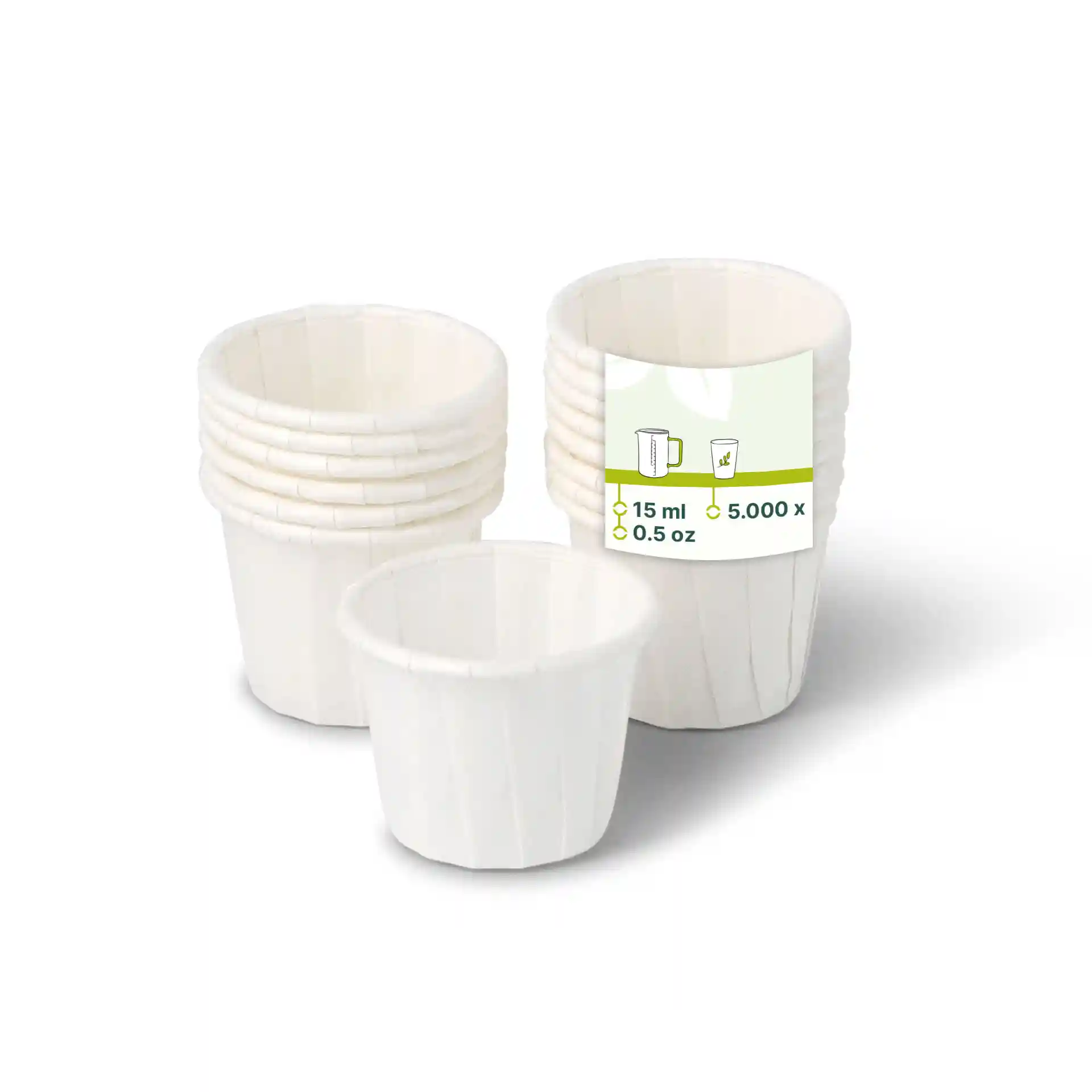 Gobelets en papier blancs empilés, avec un gobelet devant, chacun contenant 15 ml.