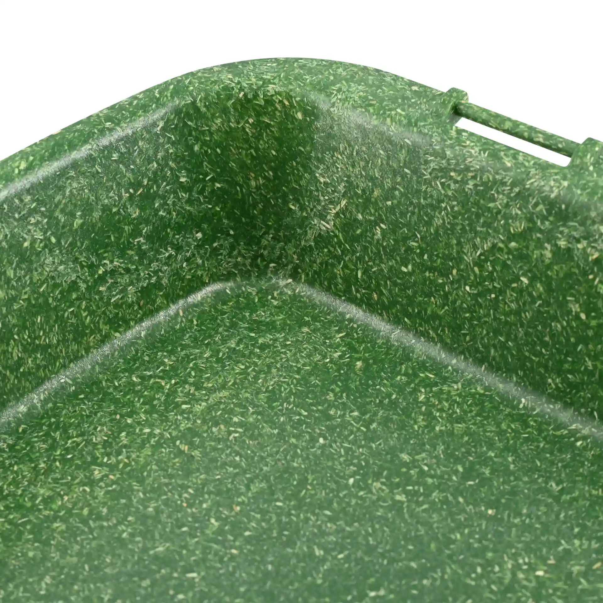 Gros plan d'un conteneur de menu réutilisable rectangulaire vert foncé avec une surface texturée.