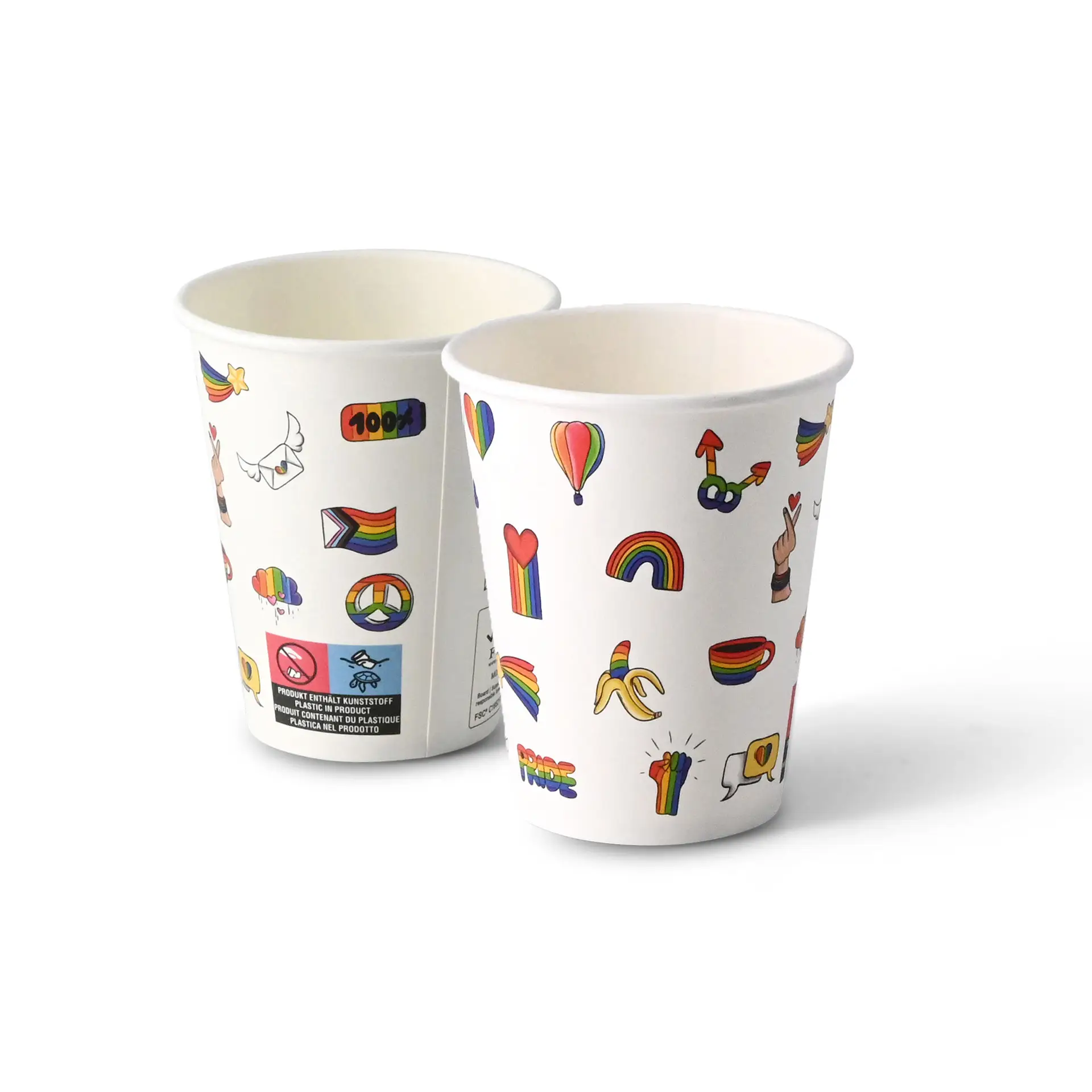Un gobelet en papier blanc imprimé avec des symboles Pride colorés ; un autre gobelet similaire en arrière-plan avec une opacité réduite.