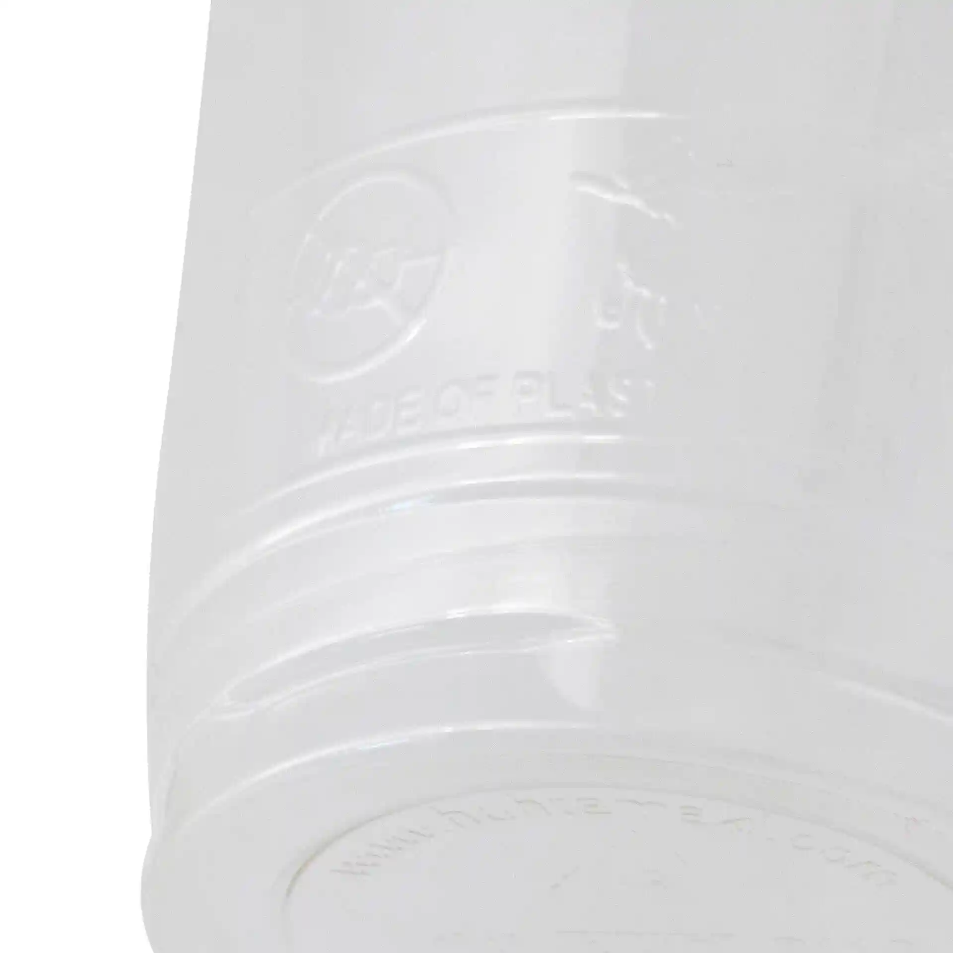 Gobelet en plastique transparent d'un diamètre de 95 mm et d'une hauteur de 150 mm, avec des marquages sur la surface.