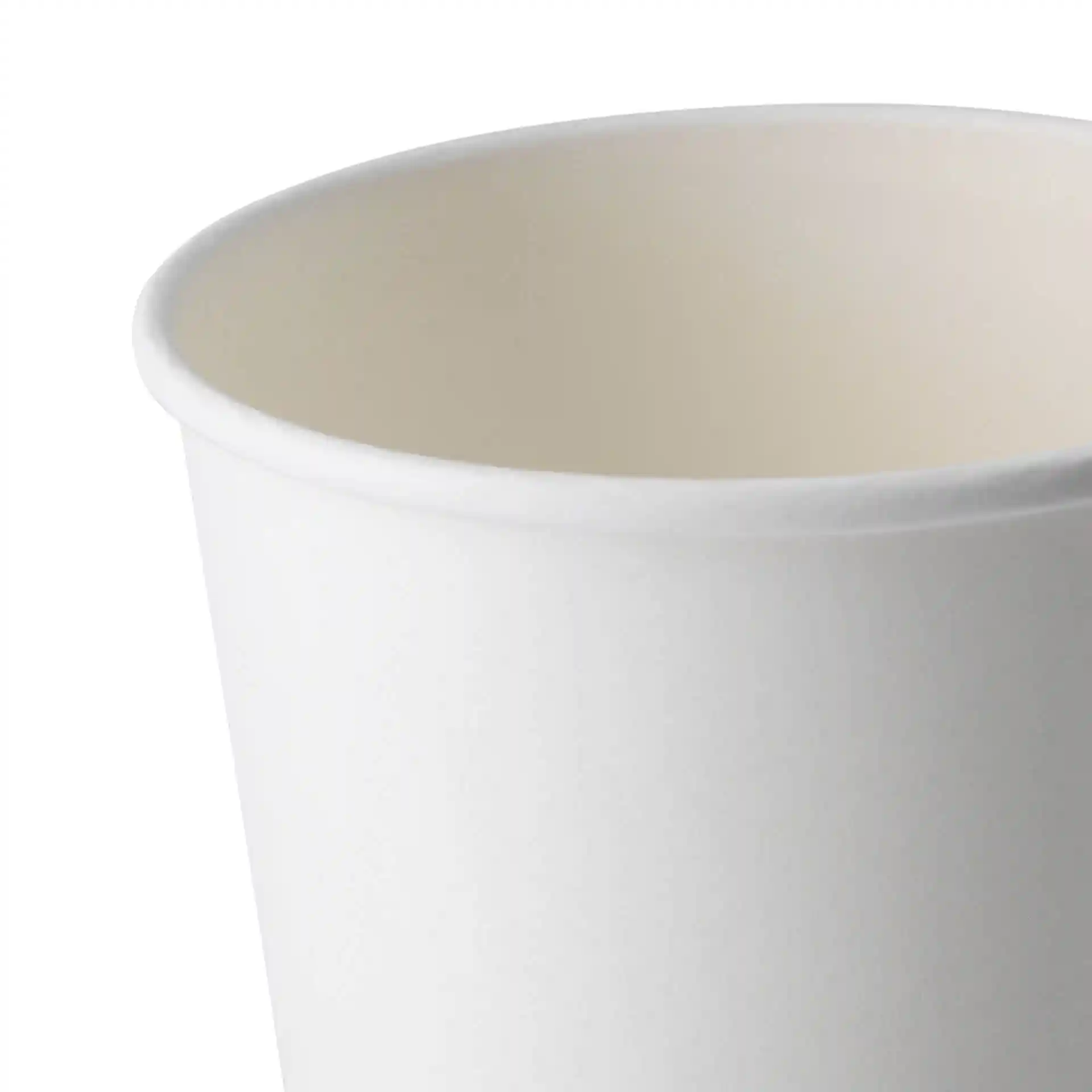 Gobelet en carton blanc pour soupe de forme ronde, montrant l'intérieur et le bord supérieur.