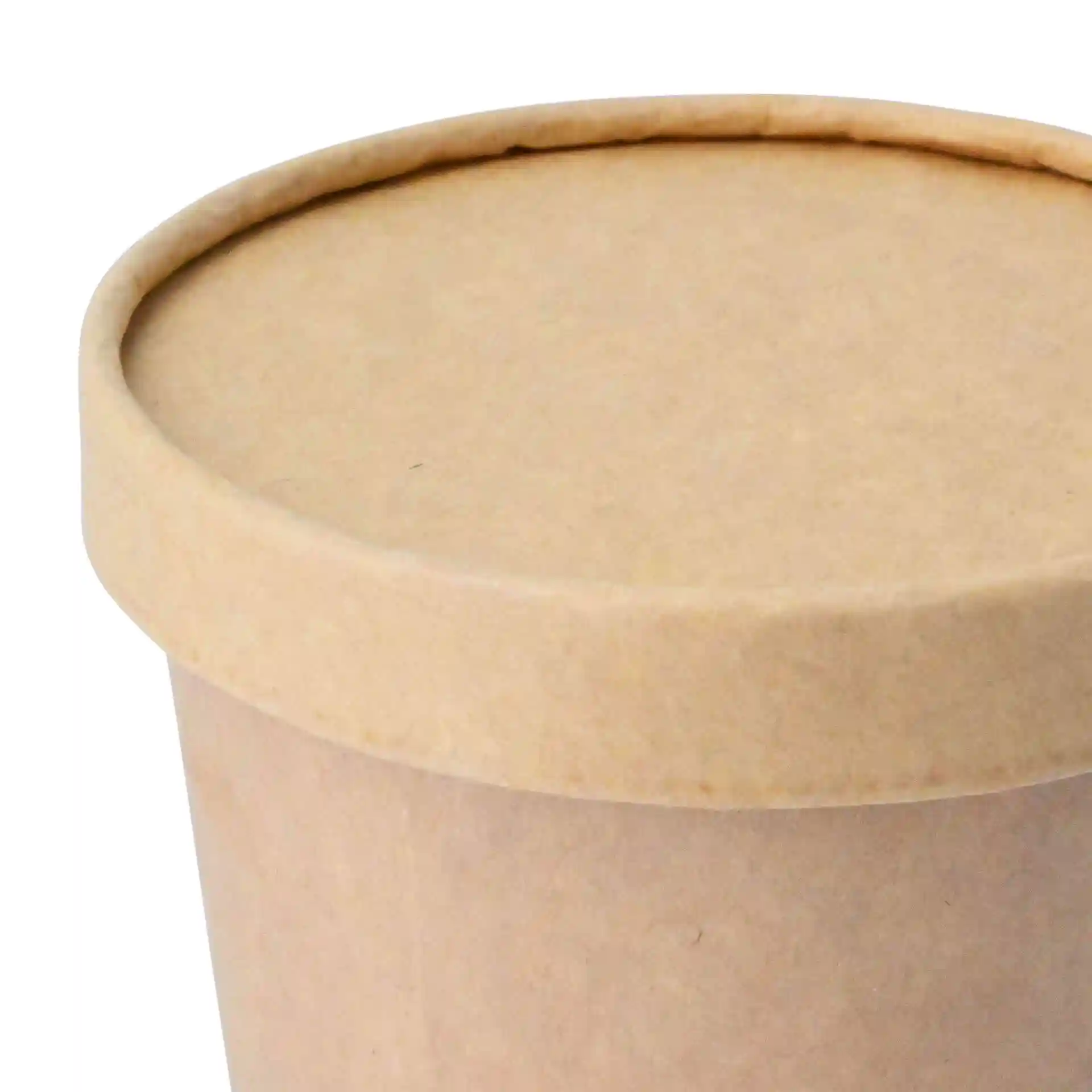 Couvercle en carton brun de forme ronde, conçu pour des gobelets à glace, montrant le dessus et le bord.
