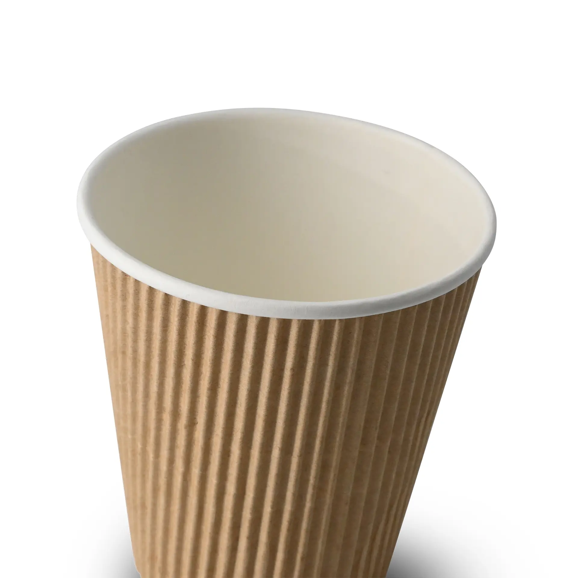 Une tasse à café brune à rainures de 10 oz avec un intérieur blanc, conçue pour les boissons chaudes et dotée de la technologie murale anti-chaleur.