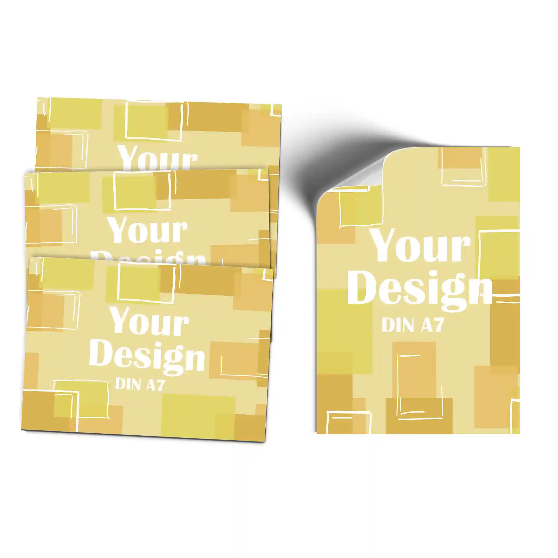 Étiquettes imprimées rectangulaires DIN A7 sur fond blanc mat avec un design géométrique jaune.